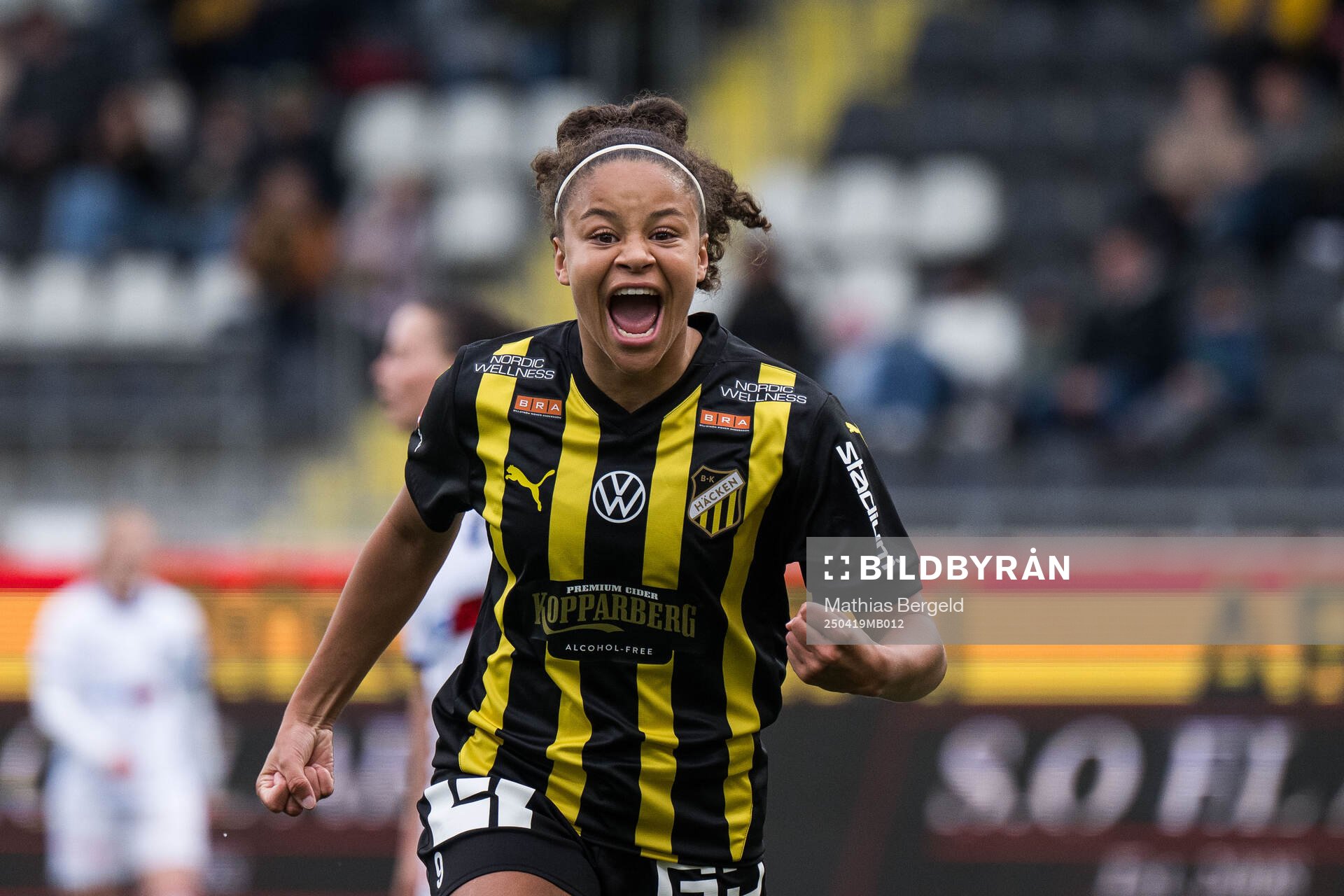 Häckens Felicia Schröder jublar