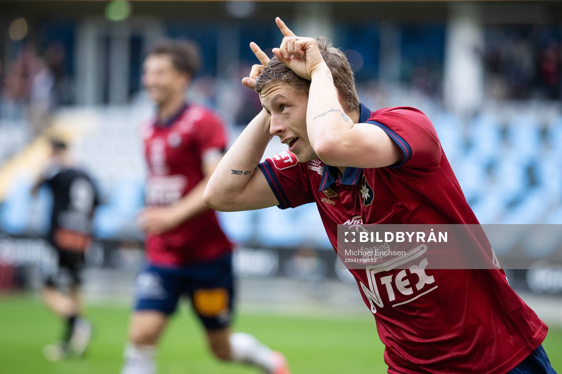 Örgrytes Anton Andreasson jublar efter 3-0 under fotbollsmatchen i Superettan mellan Örgryte och Örebro den 19 april 2025 i Göteborg. 