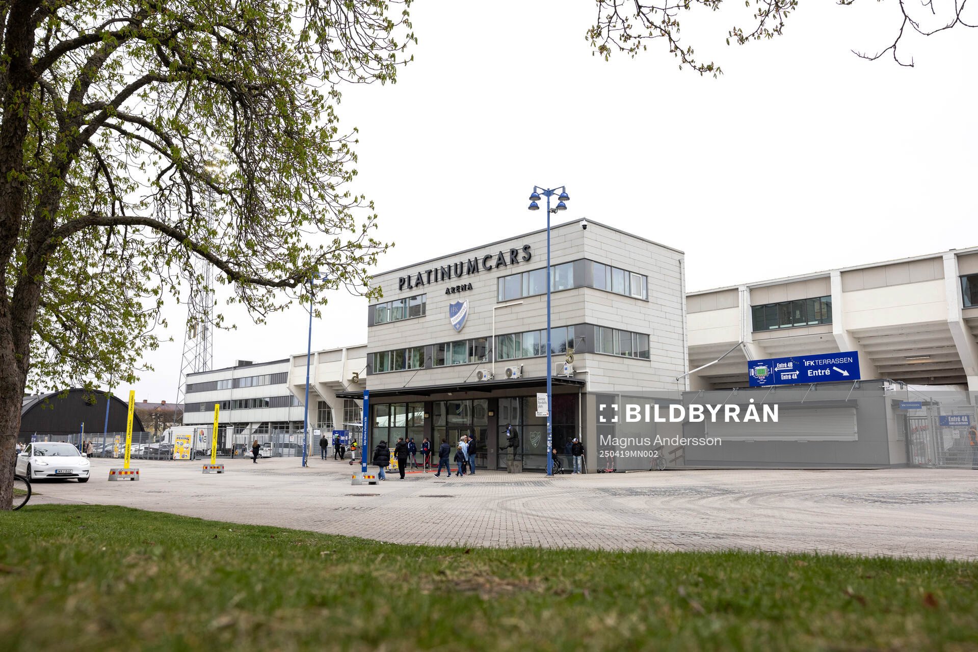 Exteriör vy av Platinum Cars Arena inför fotbollsmatchen i Allsvenskan mellan IFK Norrköping och Halmstad den 19 april 2025 i Norrköping.