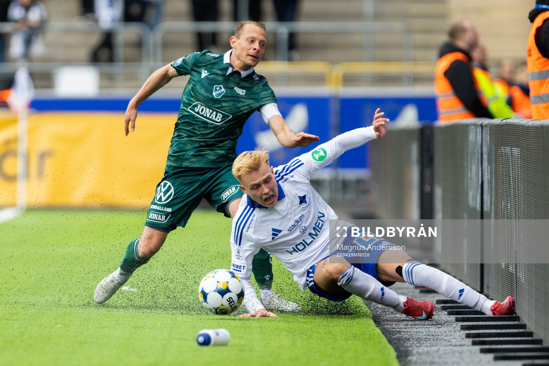 Halmstads Joel Allansson och IFK Norrköpings Isak Andri