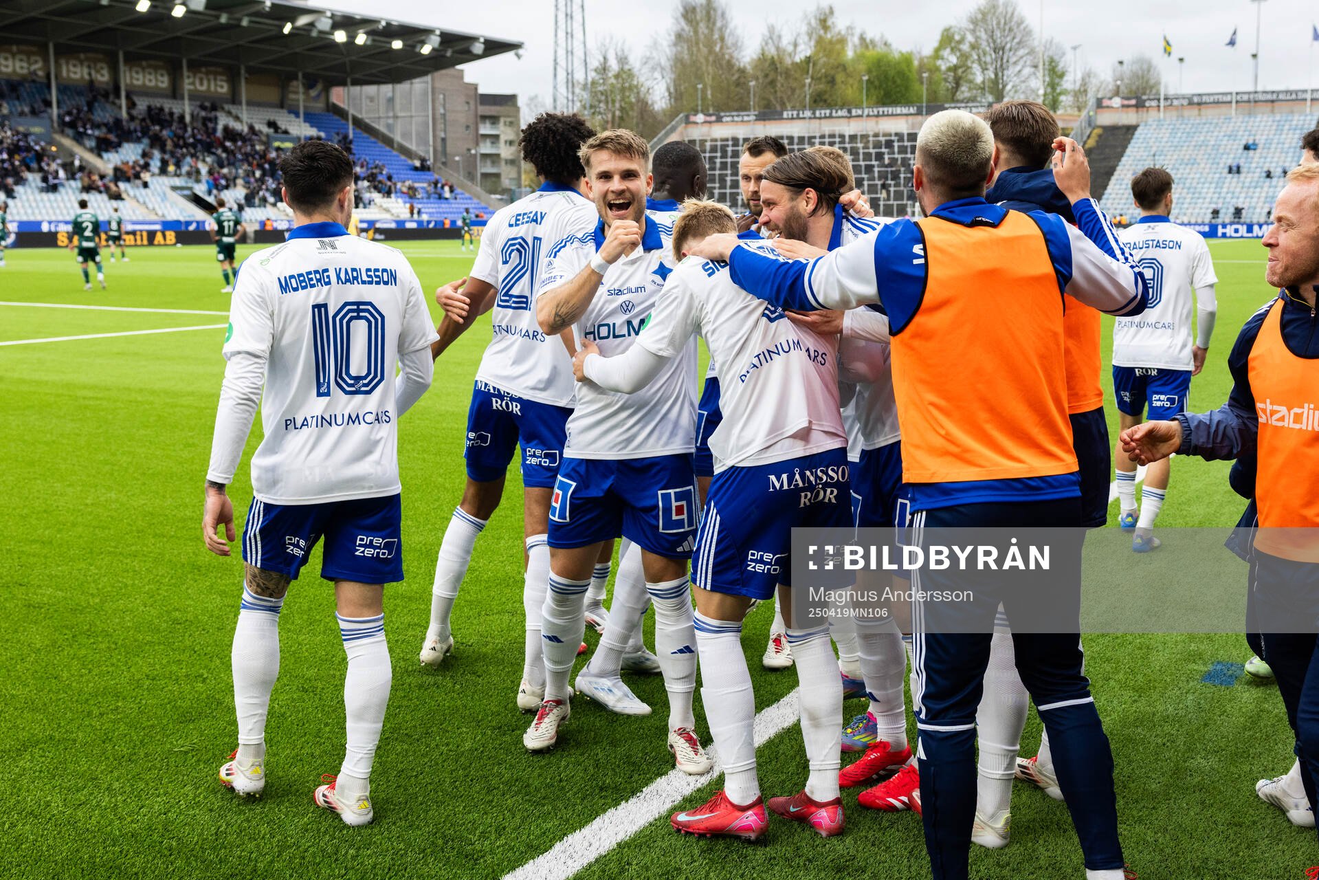 IFK Norrköpings Amadeus Sögaard jublar med Christoffer