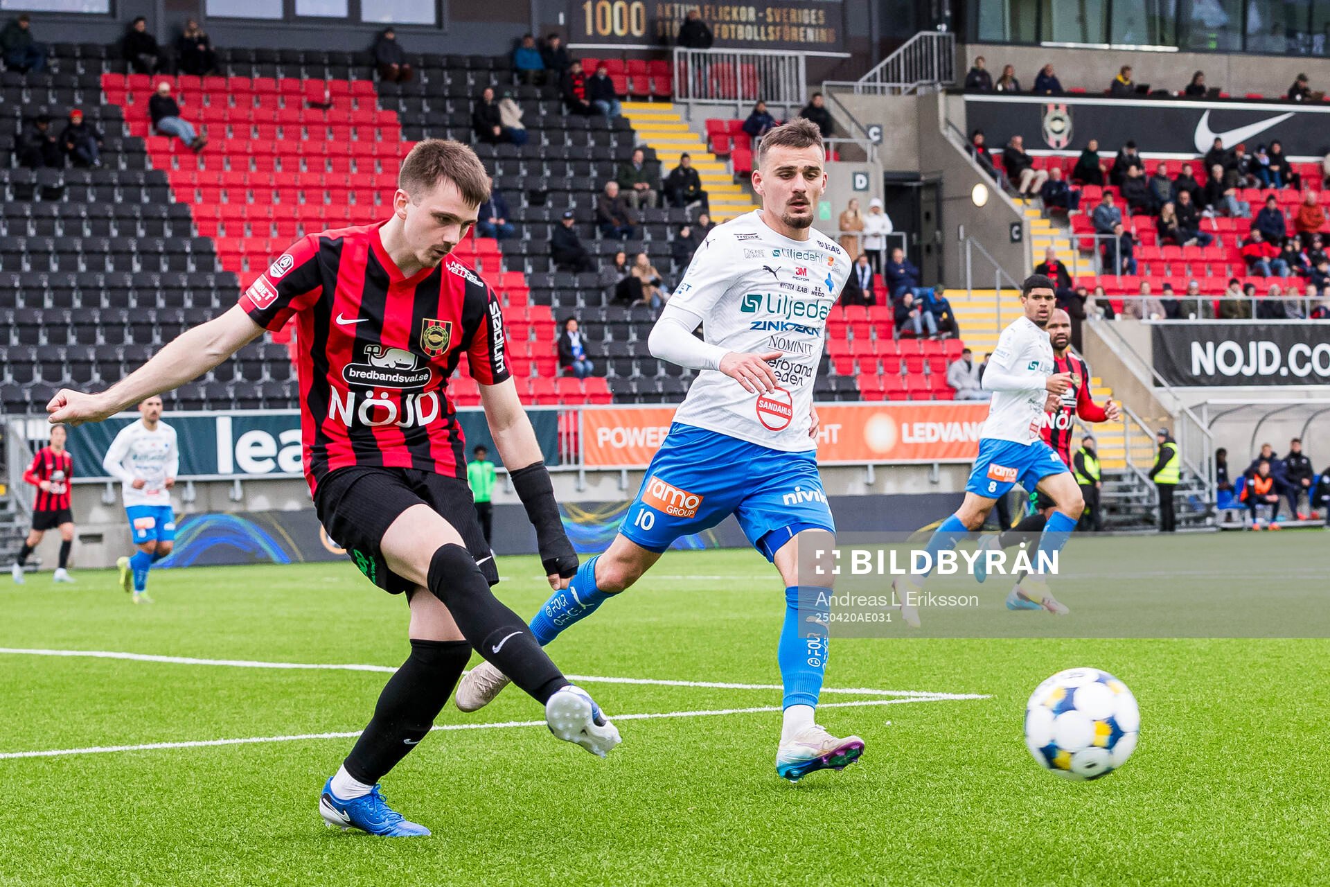 Brommapojkarnas Hlynur Freyr Karlsson och Värnamos Ajdin