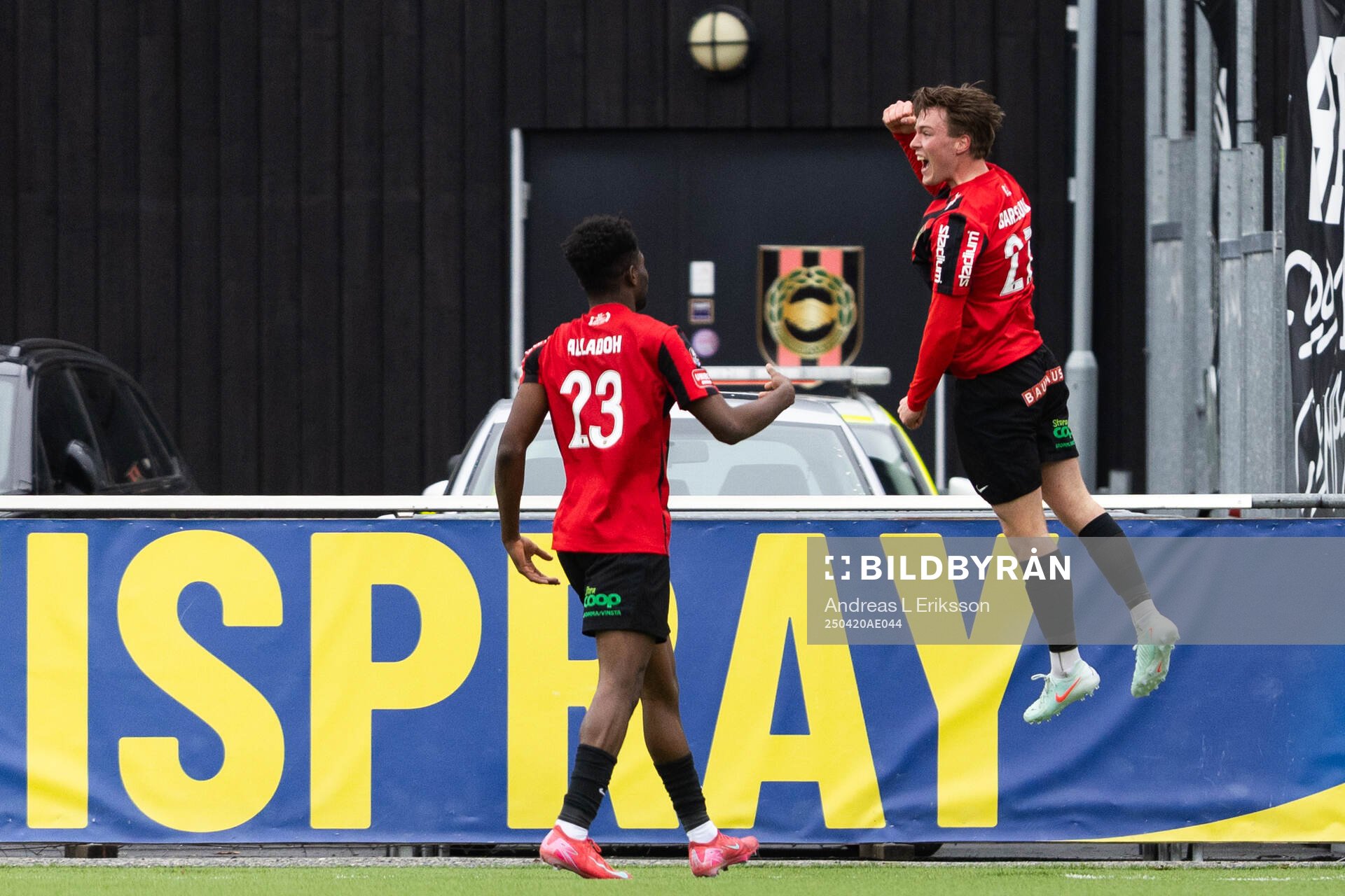 Brommapojkarnas Kaare Brøckner Barslund jublar