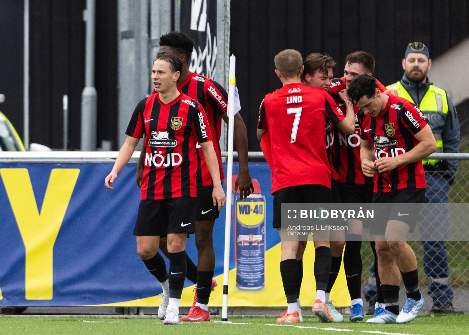 Brommapojkarnas spelare jublar