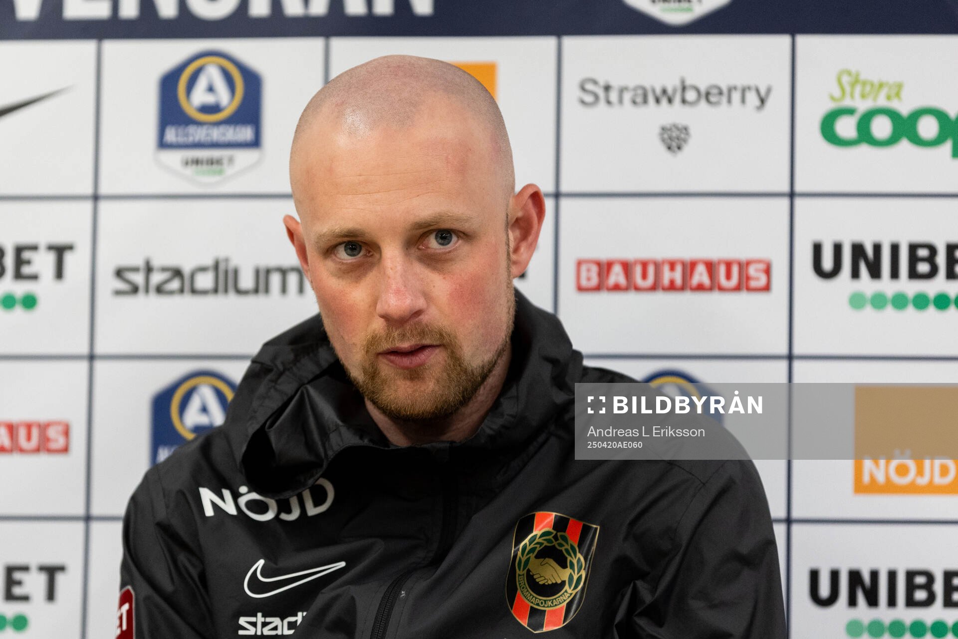 Brommapojkarnas tränare Fredrik Landén