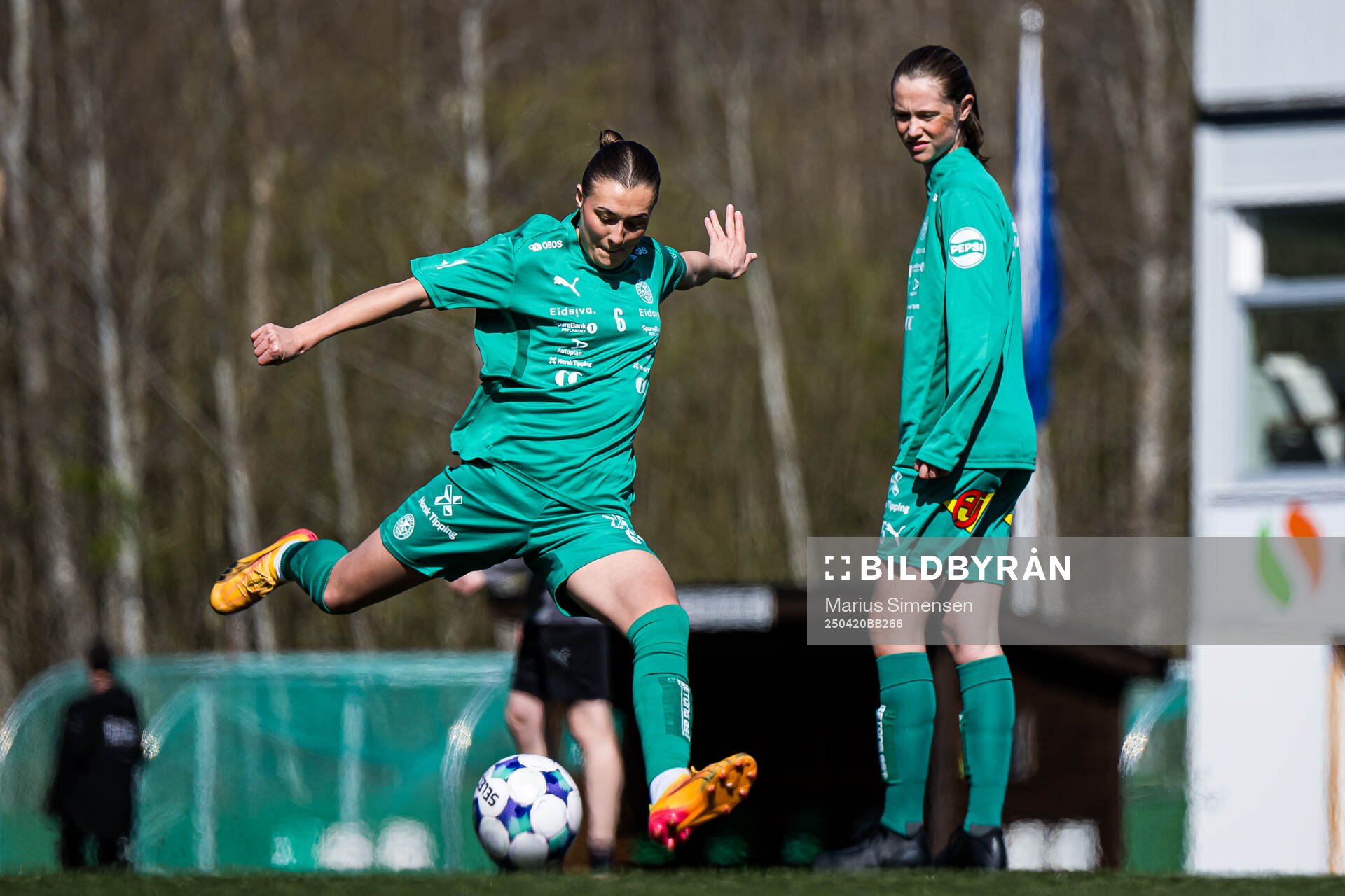 Sara Bræk of HamKam warms up
