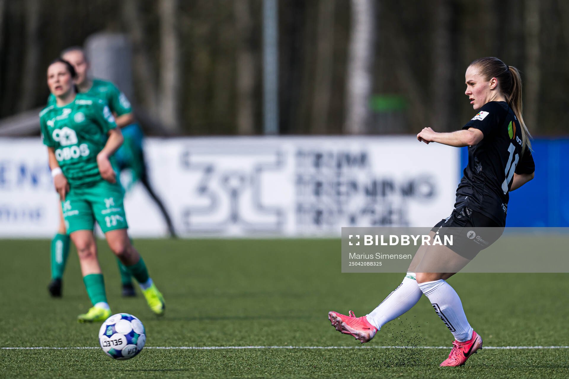 Ingrid Amalie Hoftun Bjerksæter of KIL/Hemne during the 1. division football match between KIL/Hemne and HamKam on April 20, 2025 in Kyrksæterøra.