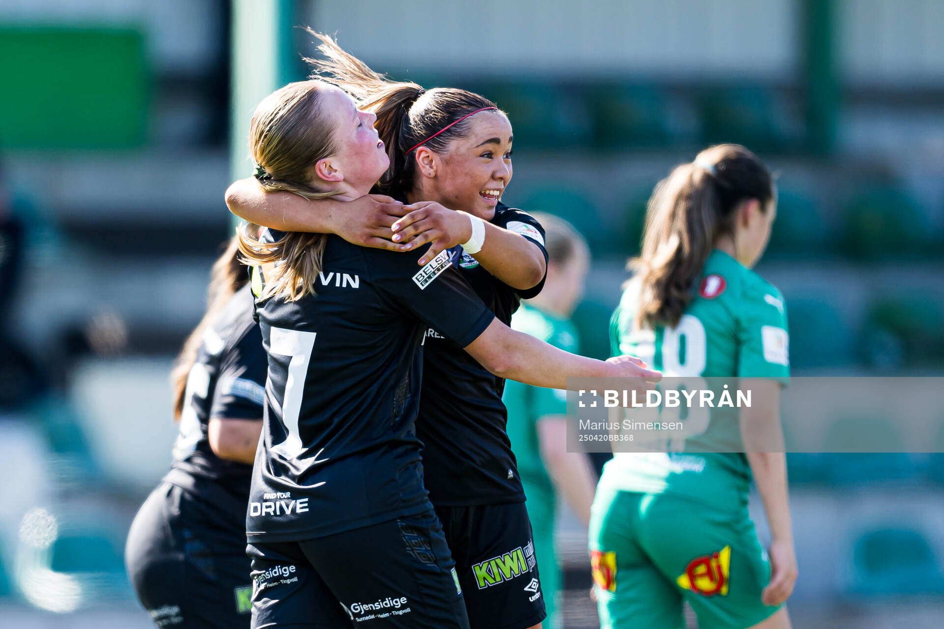 Thea Grønbech Selnes of KIL/Hemne celebrates