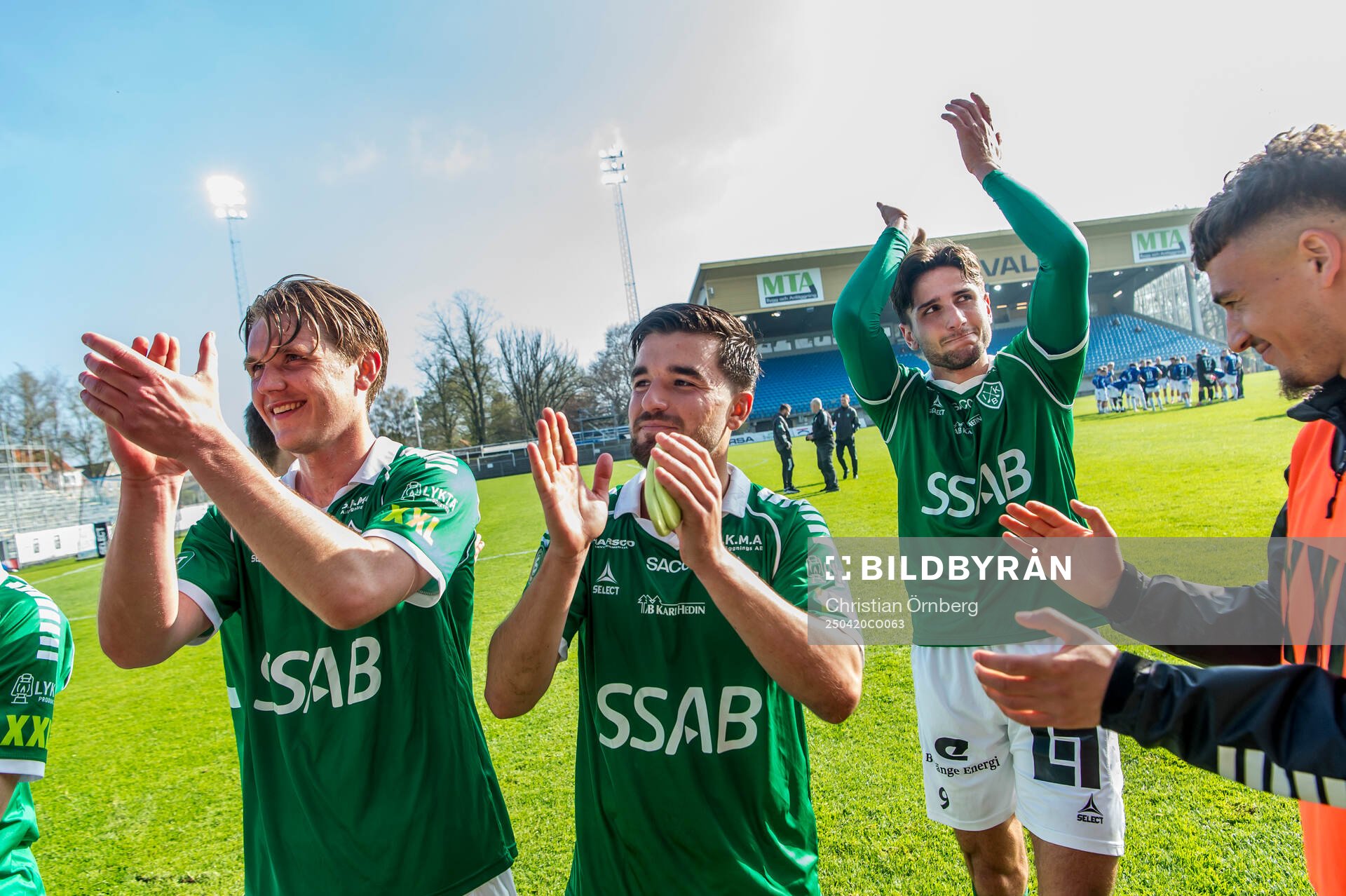 Brages Haris Brkic och Filip Trpcevski jublar med