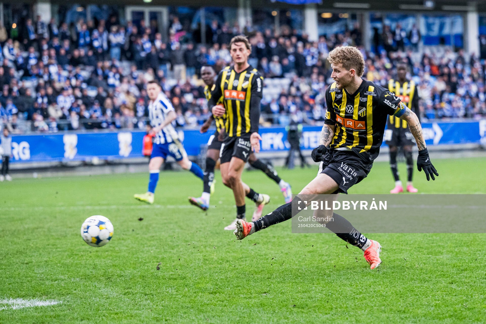 Häckens Simon Gustafson jublar