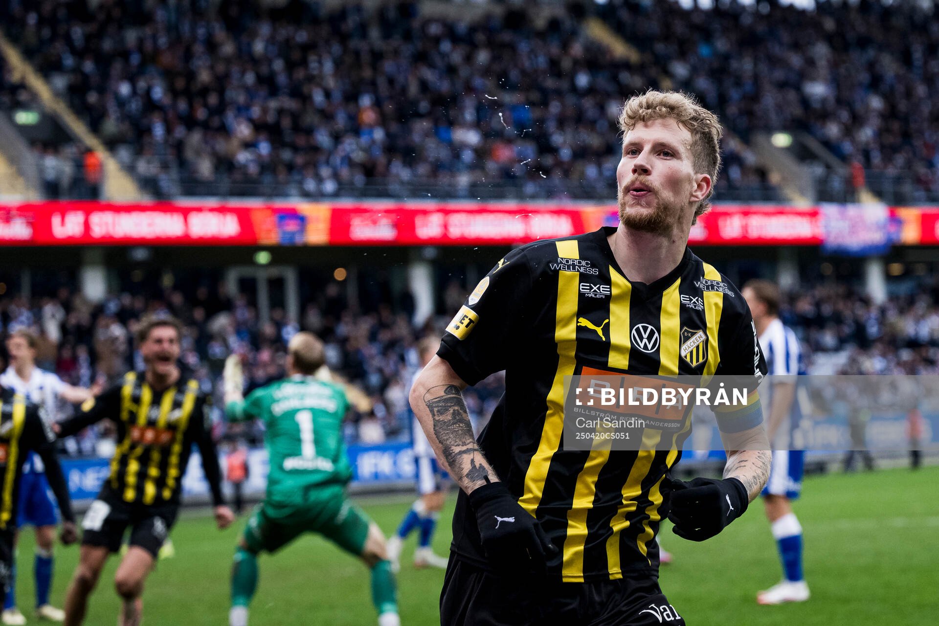 Häckens Simon Gustafson jublar