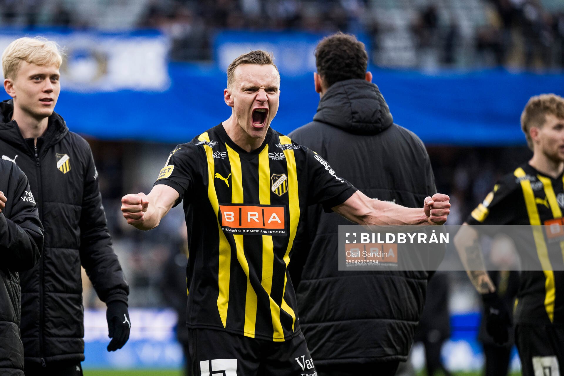 Häckens Marius Lode jublar