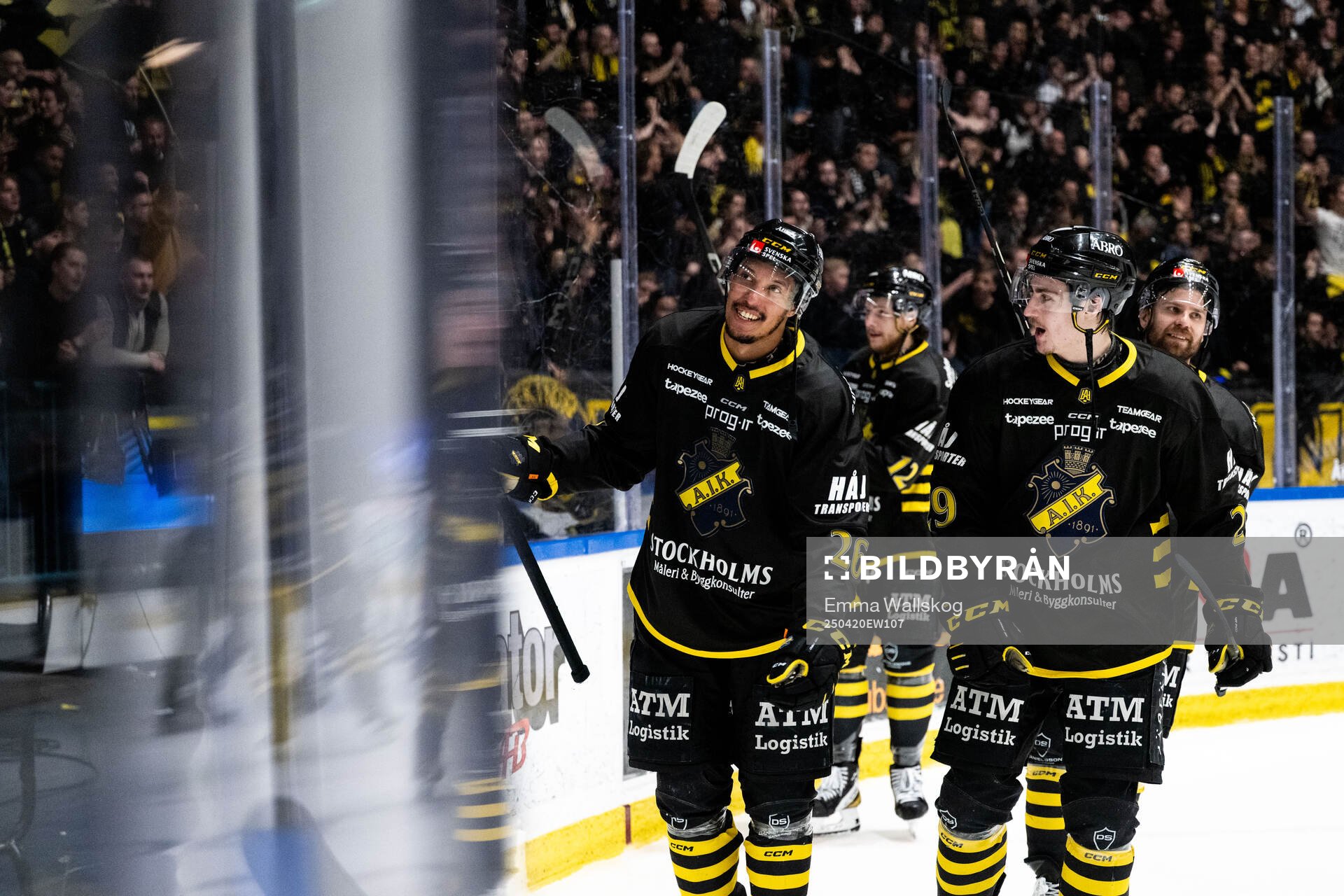 AIKs Oscar Nord och Daniel Ljungman jublar