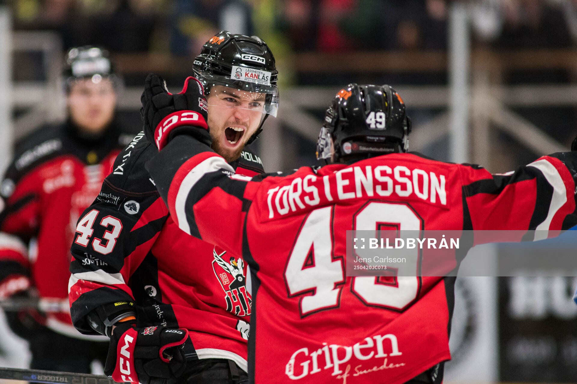 Hudiksvalls Loa Milfors och Lucas Thorstensson jublar