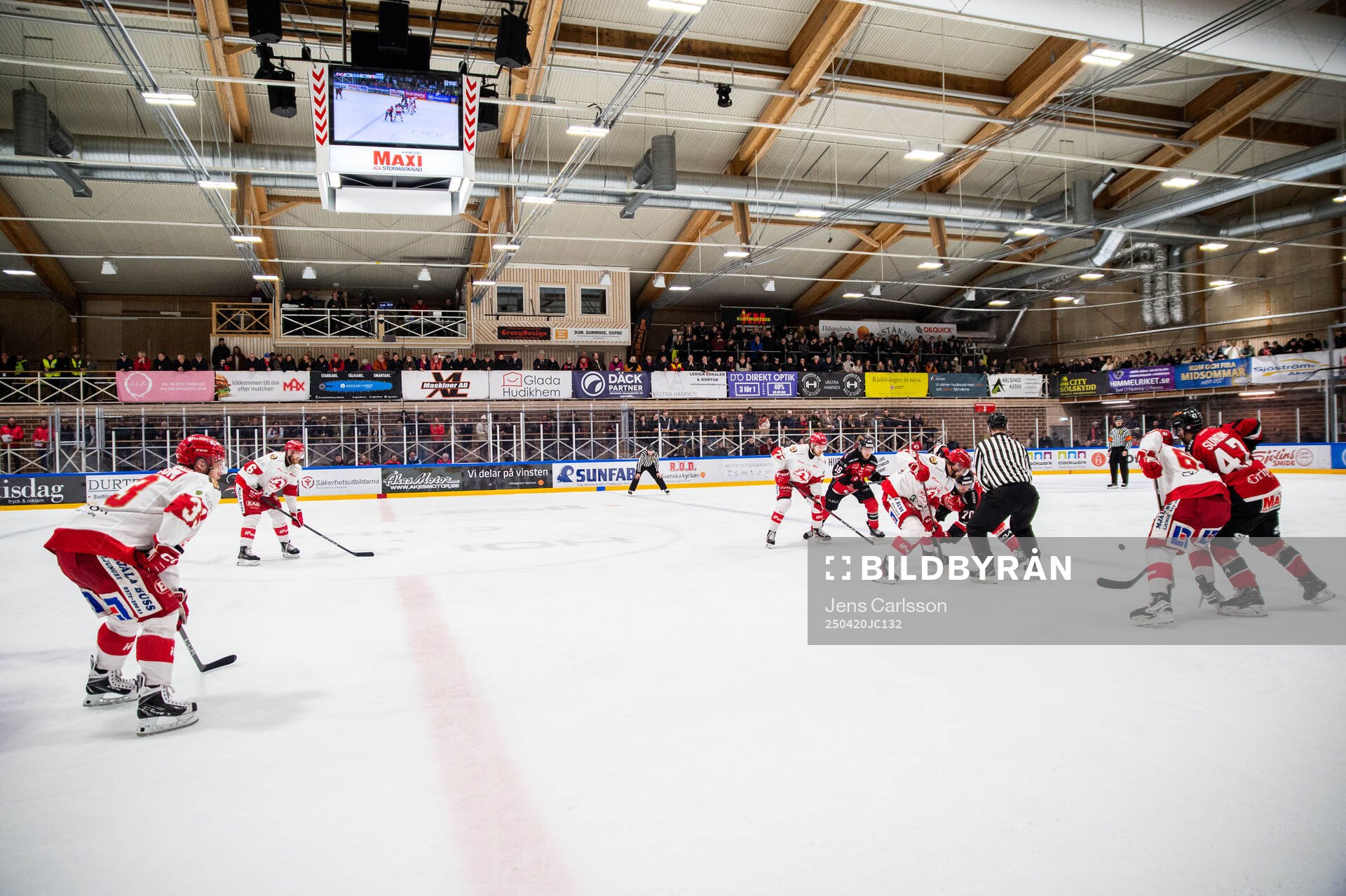 Troja/Ljungbys Jonathan Andersen mot Hudiksvalls Henrik