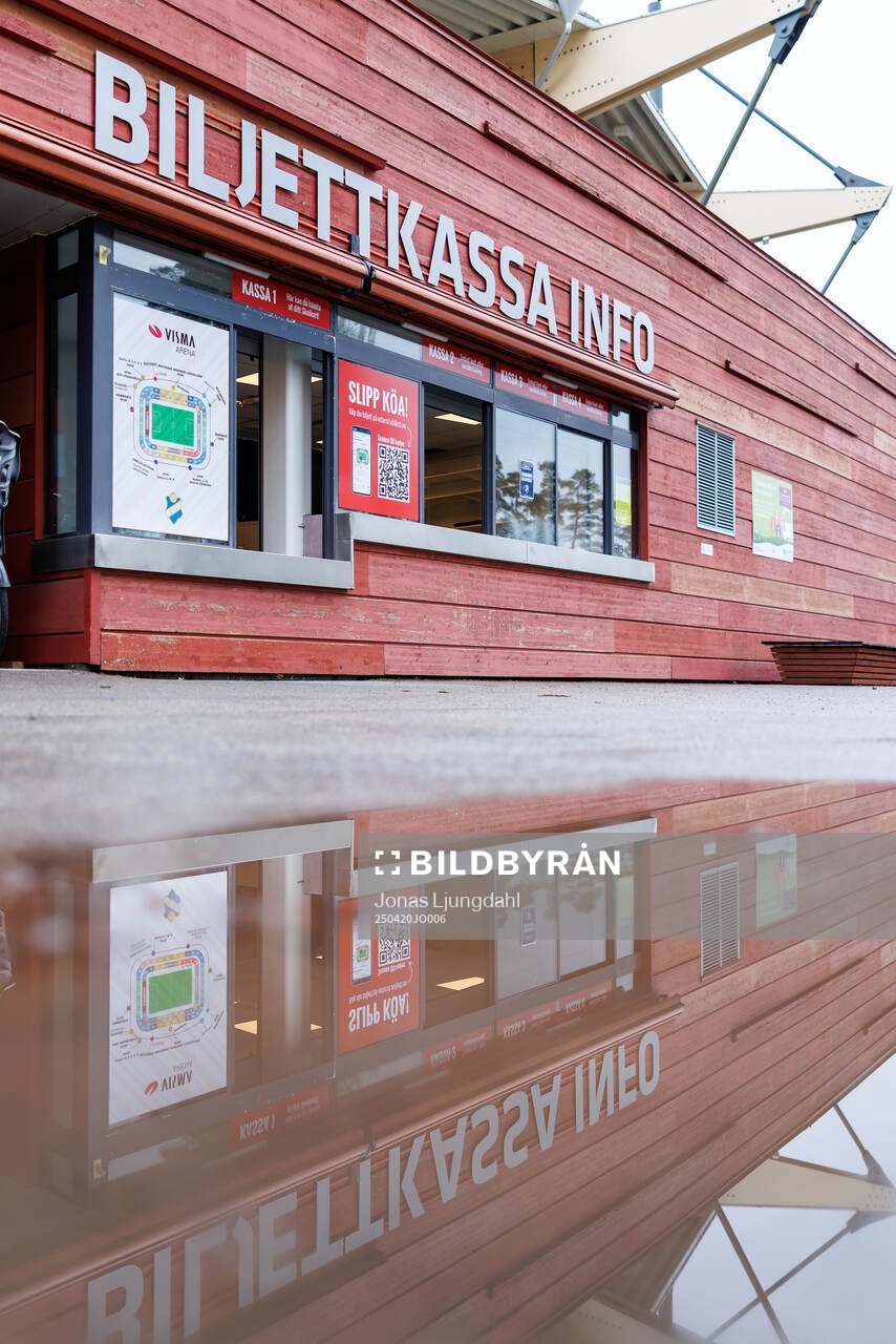 Biljettkassa vid Cisma arena