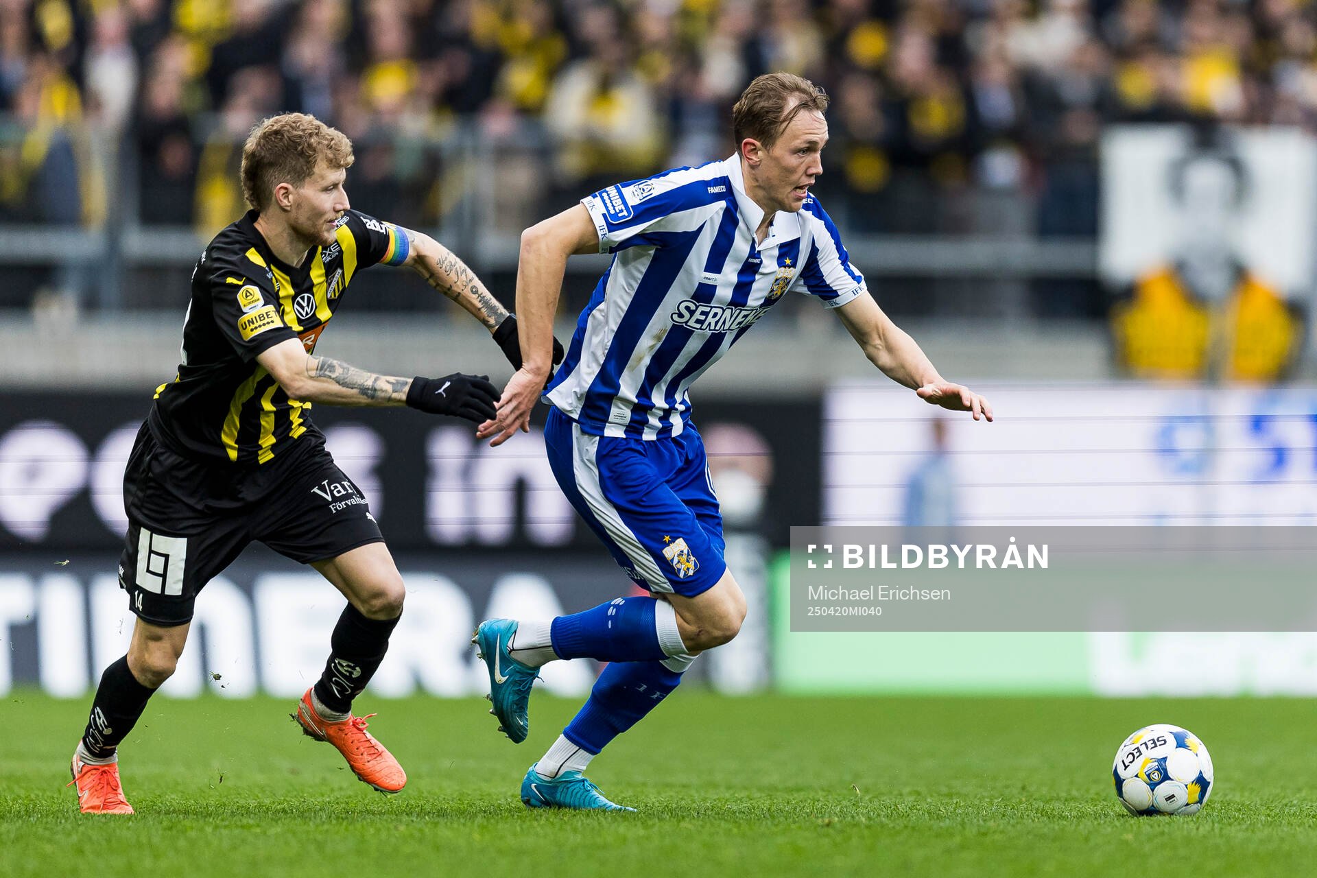 Häckens Simon Gustafson och IFK Göteborgs Adam Carlén