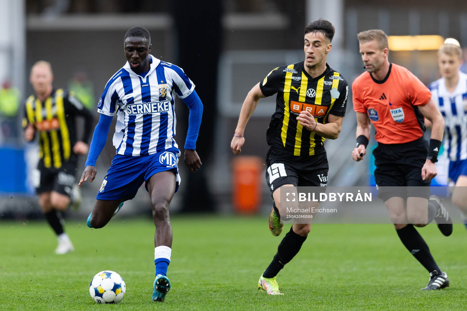 IFK Göteborgs Imam Jagne och Häckens Srdjan Hrstic