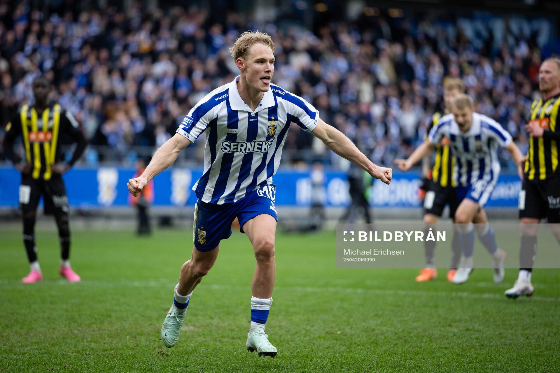 IFK Göteborgs Max Fenger jublar