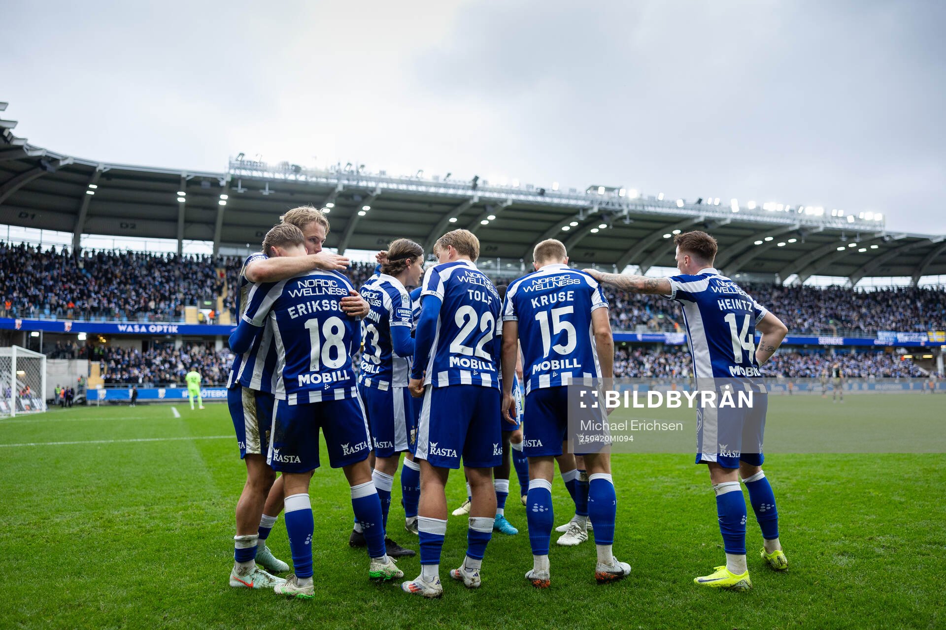 IFK Göteborgs Max Fenger jublar