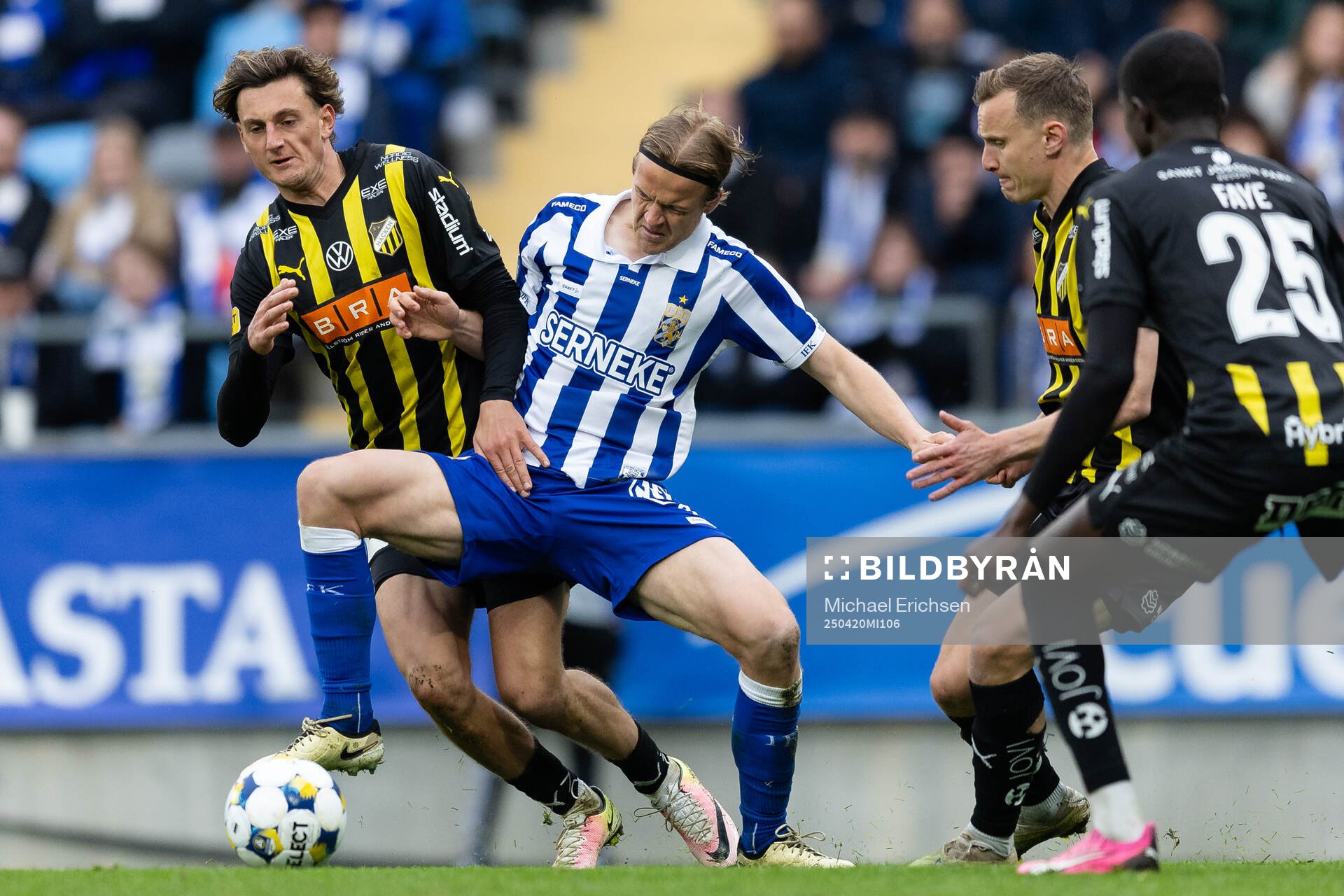 Häckens Silas Andersen och IFK Göteborgs August Erlingmark