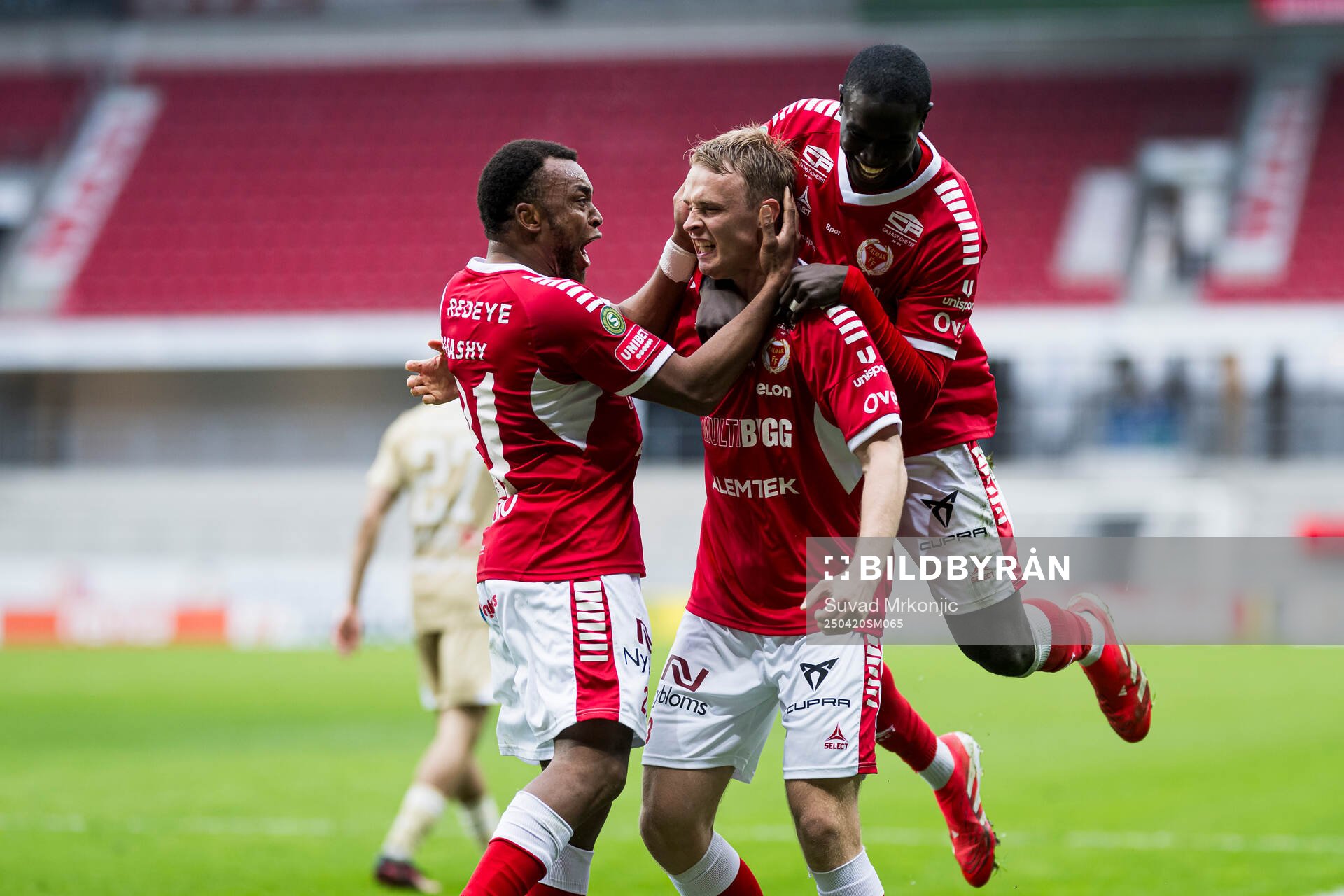 Kalmars Sivert Engh Øverby jublar efter 1-0 under fotbollsmatchen i Superettan mellan Kalmar och Östersund den 20 april 2025 i Kalmar. 