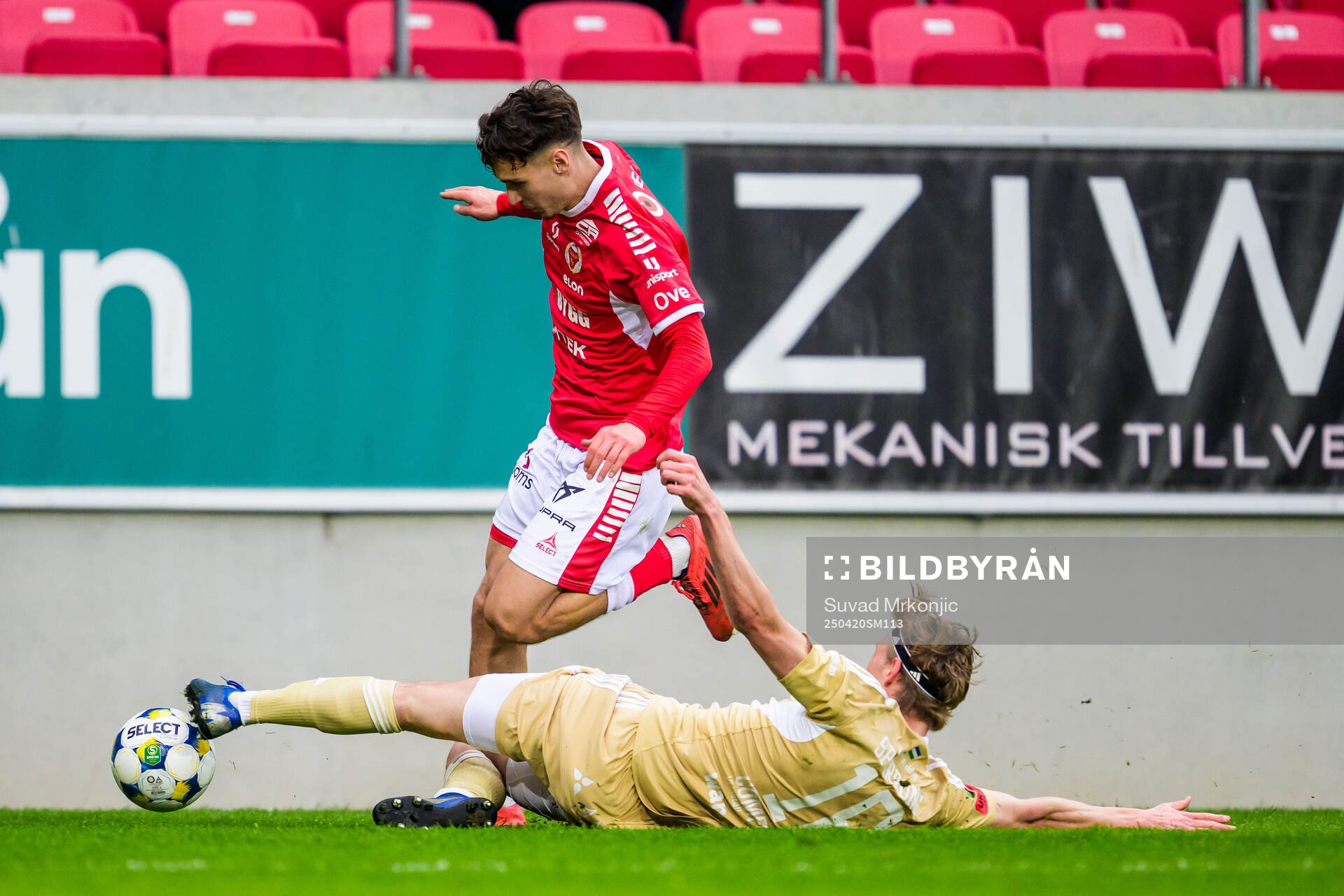 Kalmars Camil Jebara och Östersunds Philip Bonde