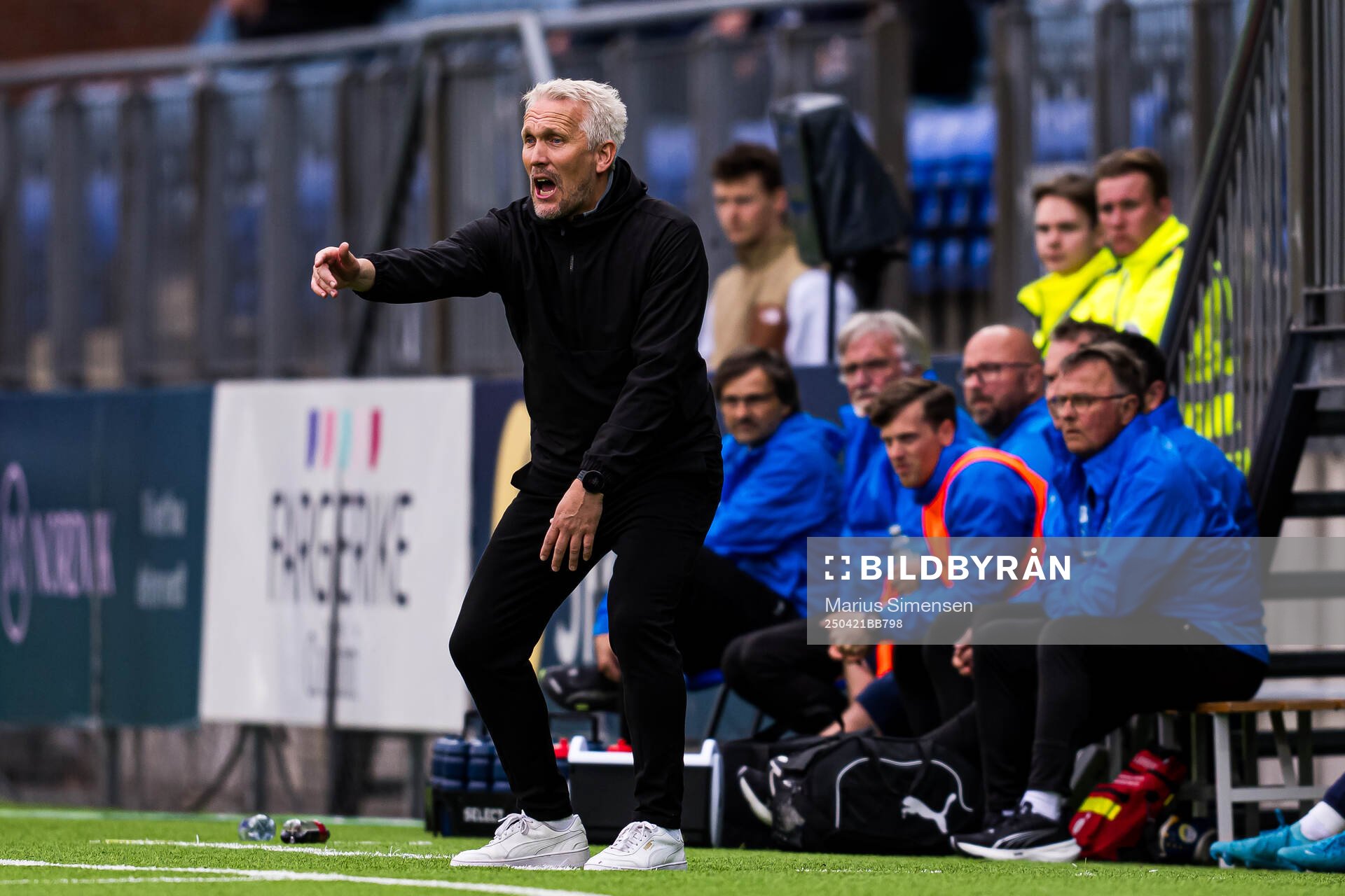 Jørgen Isnes, head coach of Strømsgodset, during the Eliteserien match between Strømsgodset and Brann on April 21, 2025 in Drammen. 