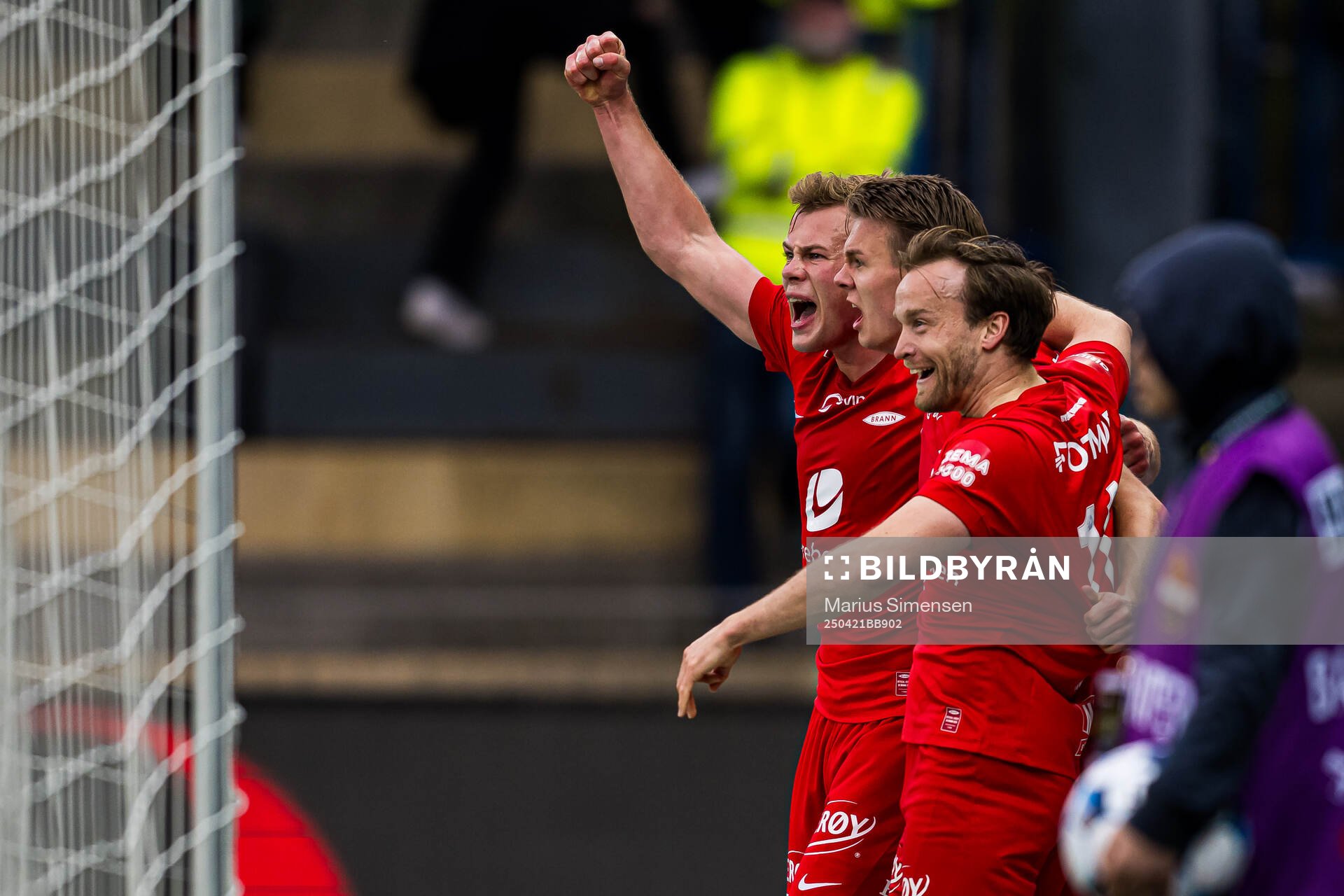 Aune Heggebø of Brann celebrates