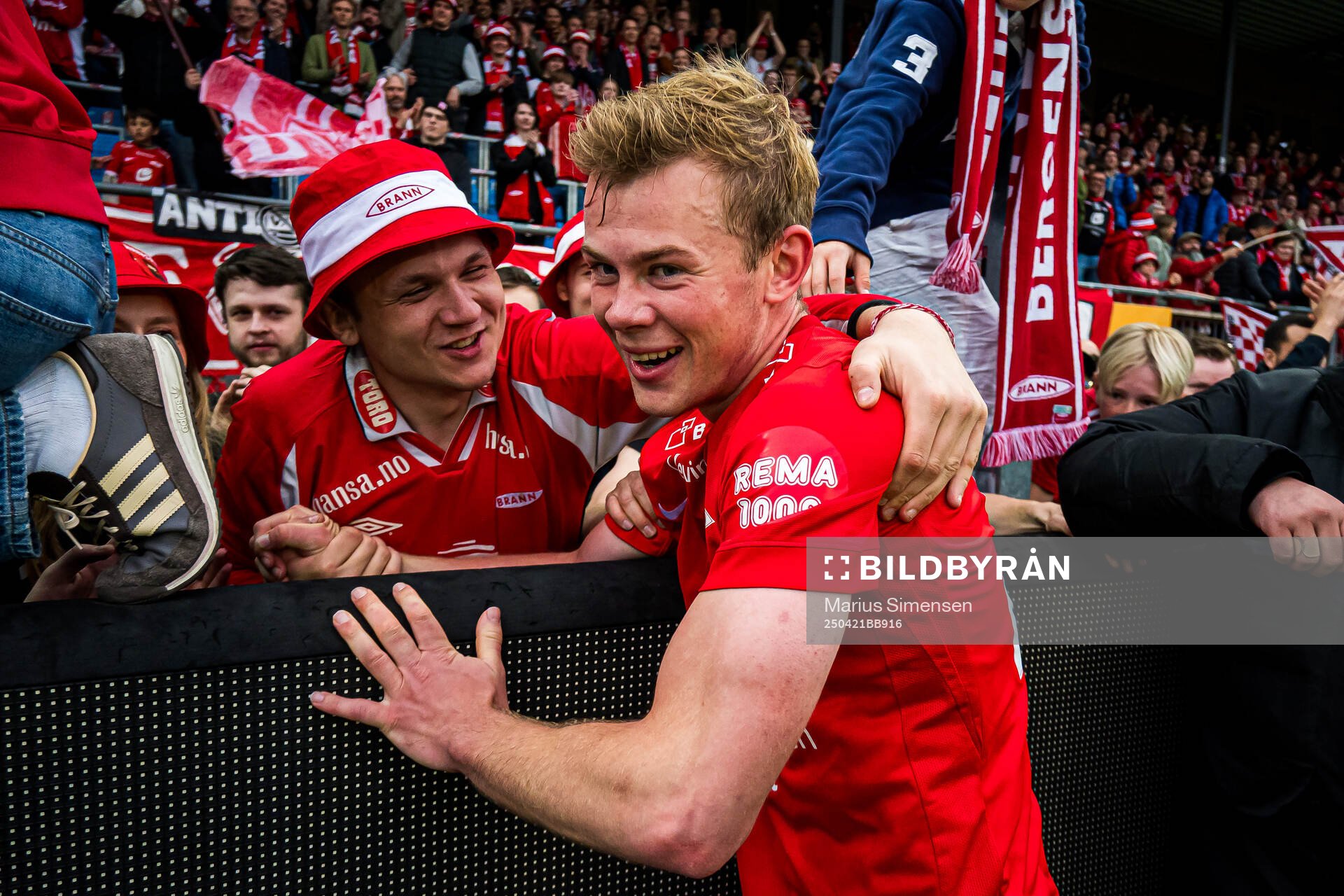 Aune Heggebø of Brann celebrates