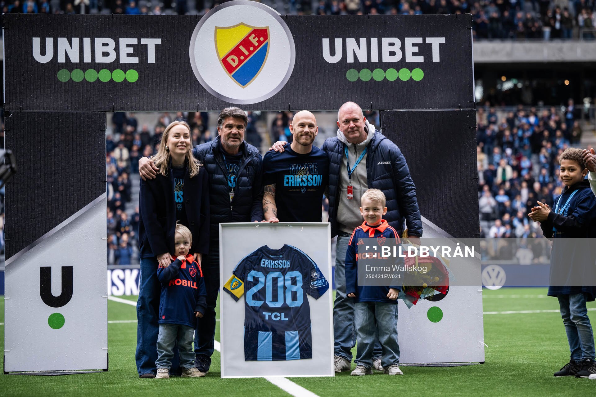 Magnus Eriksson tackas av