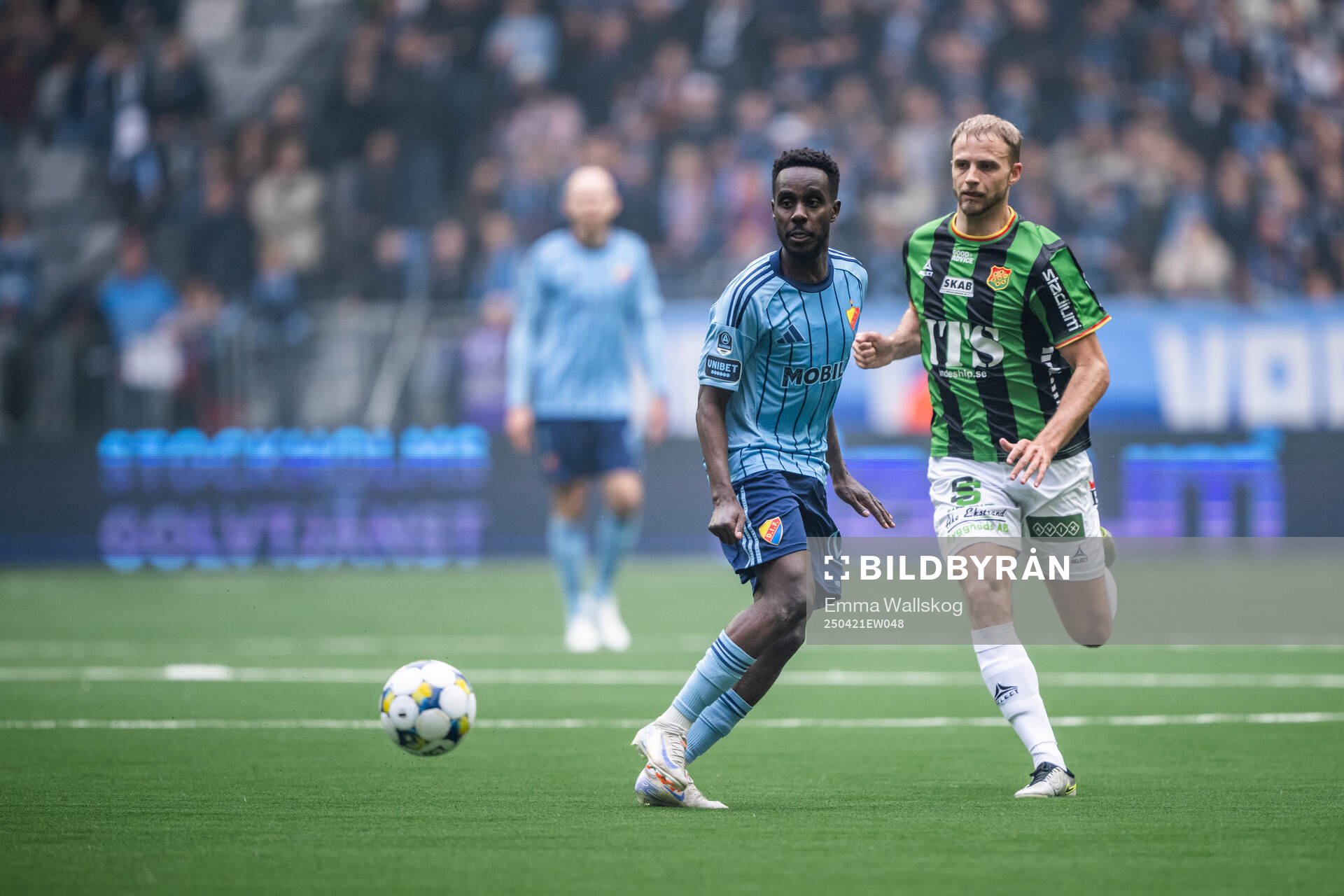 Djurgårdens Tokmac Nguen och GAIS Gustav Lundgren