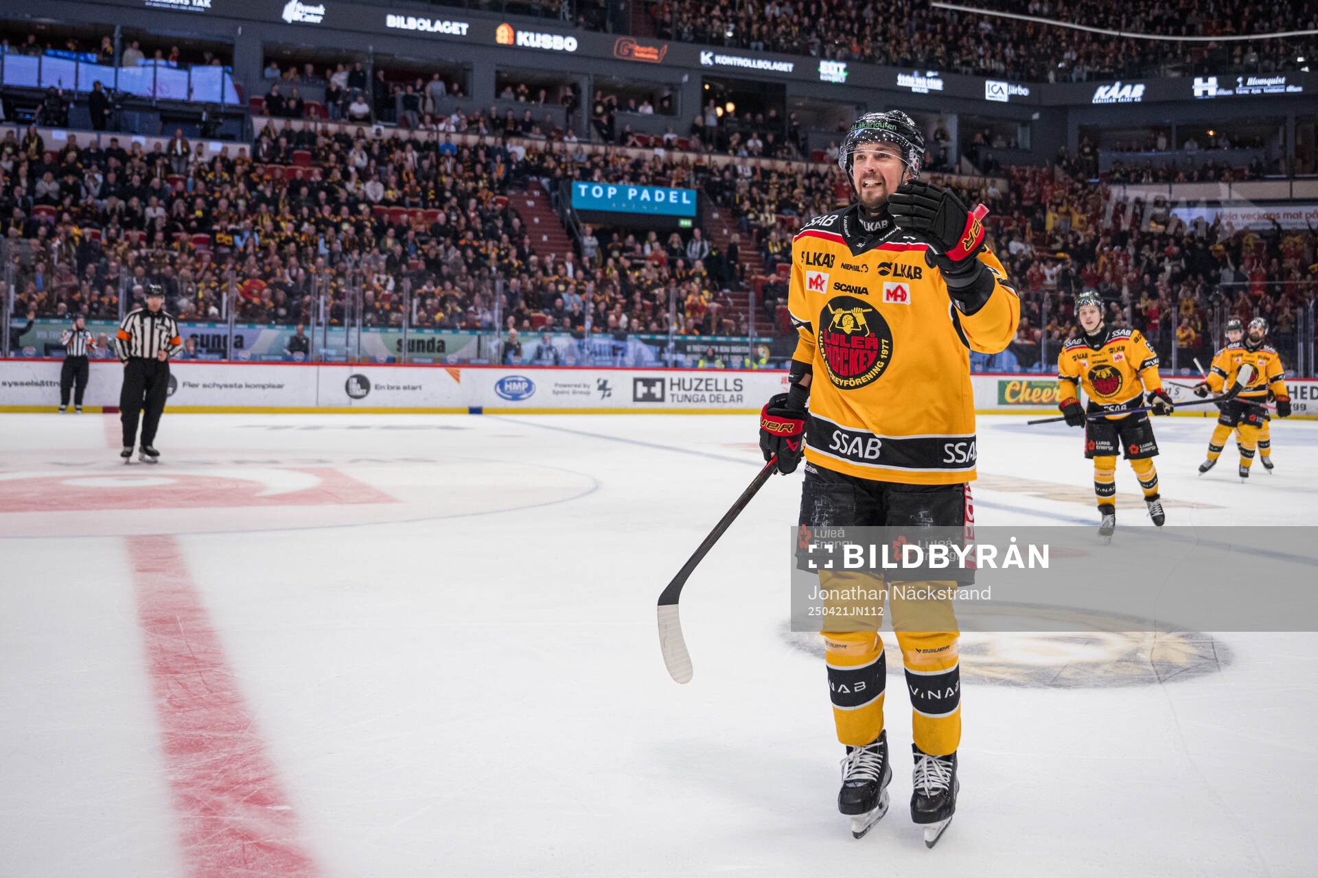 Luleås Eetu Koivistoinen jublar