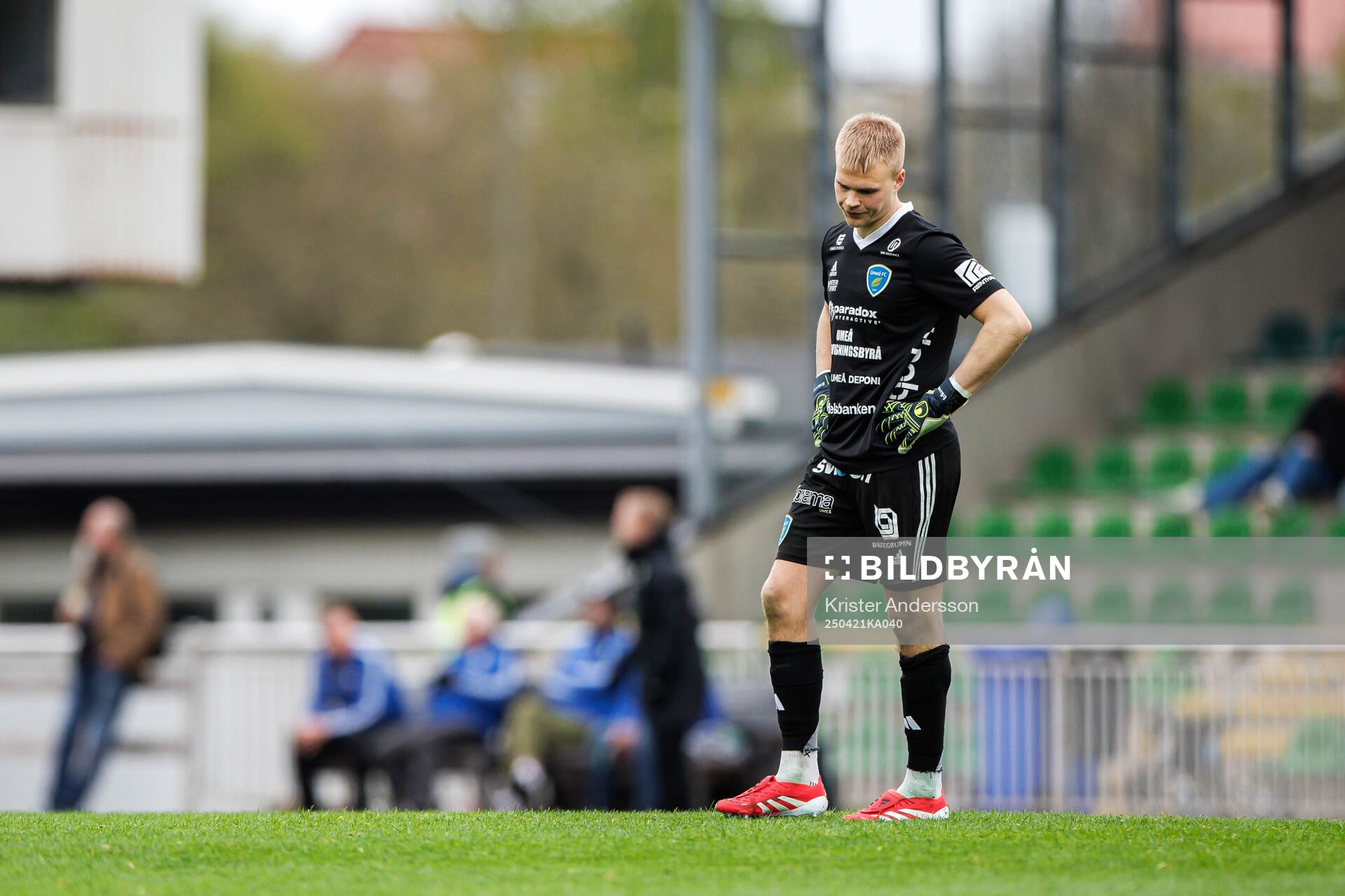 Umeå FCs målvakt Pontus Eriksson deppar