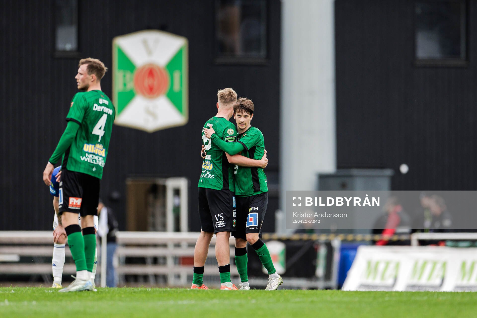 Varbergs Olle Edlund  jublar