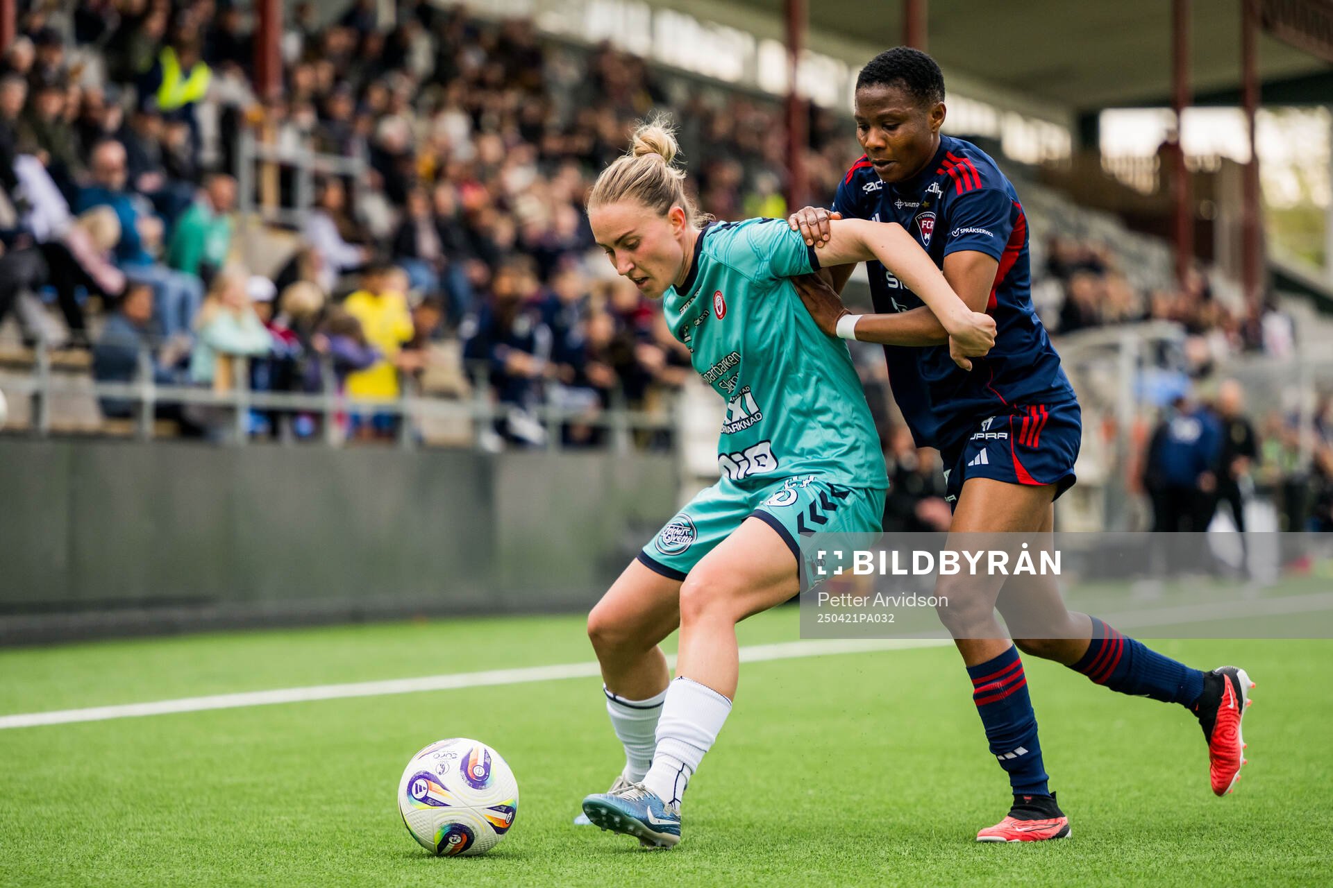 Kristianstads Viktoria Persson och Rosengårds Halimatu