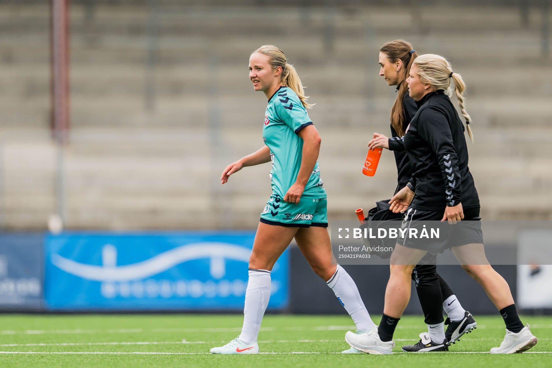 Kristianstads Mathilde Janzen lämnar planen