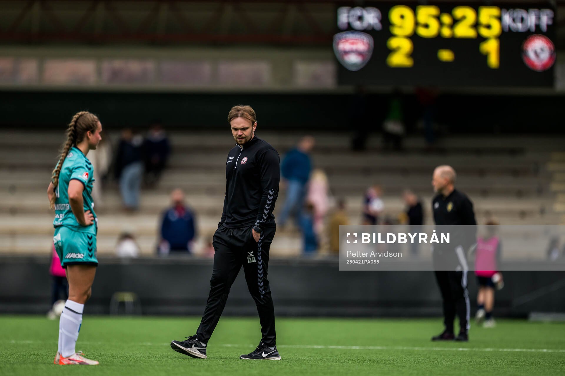 Kristianstads tränare Daniel Angergård deppar