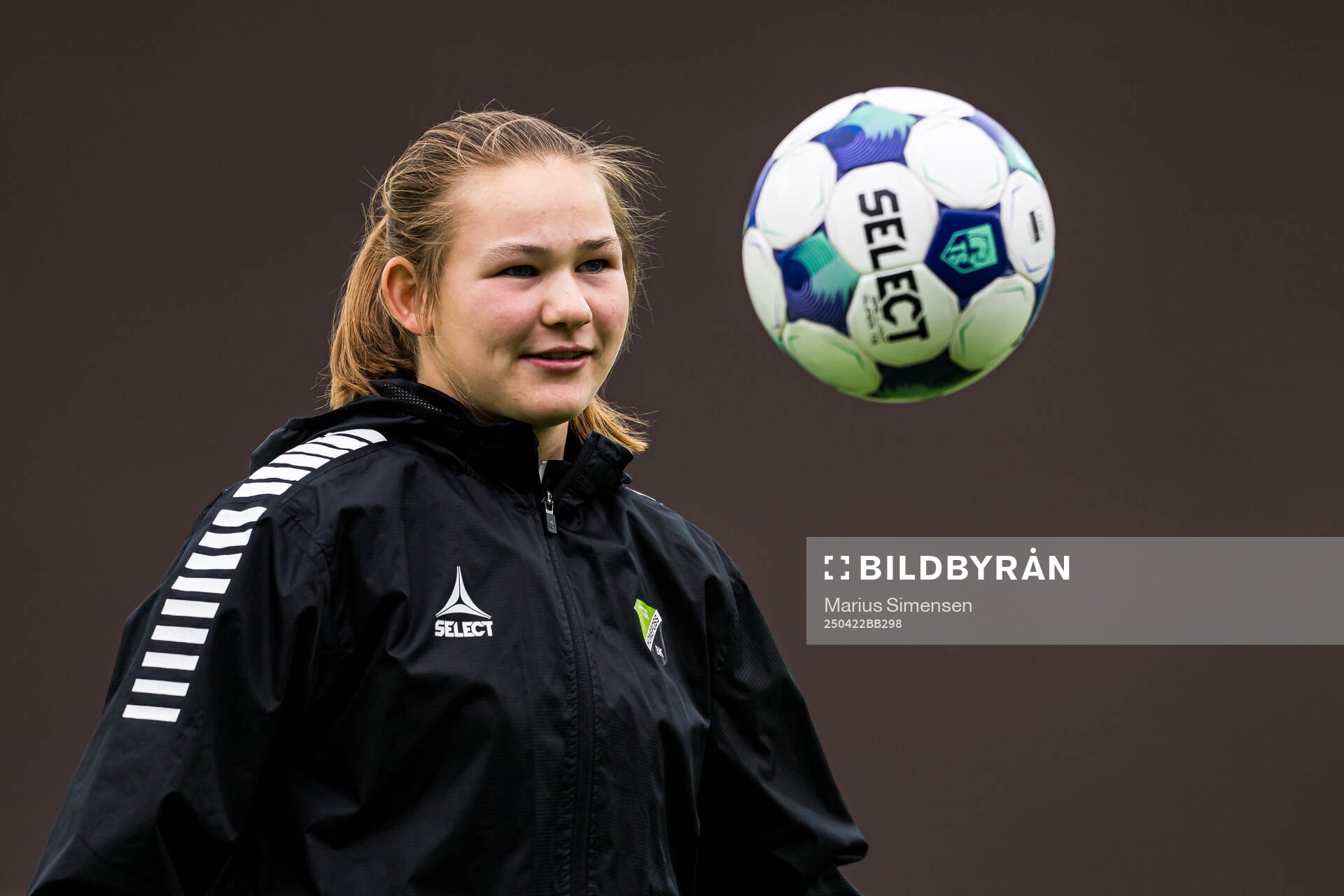 Heidi Obstfelder Svang of Hønefoss warms up
