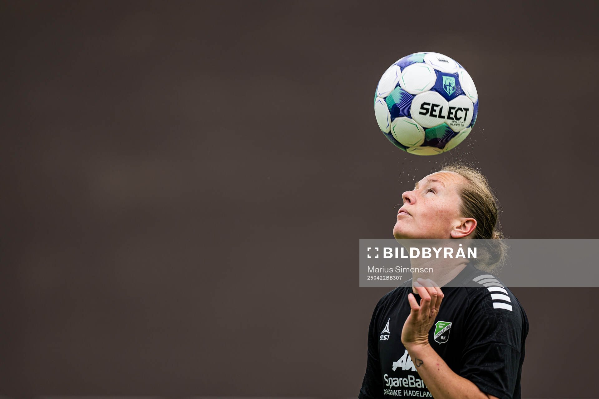 Silje Bekkåsen Nyhagen of Hønefoss warms up