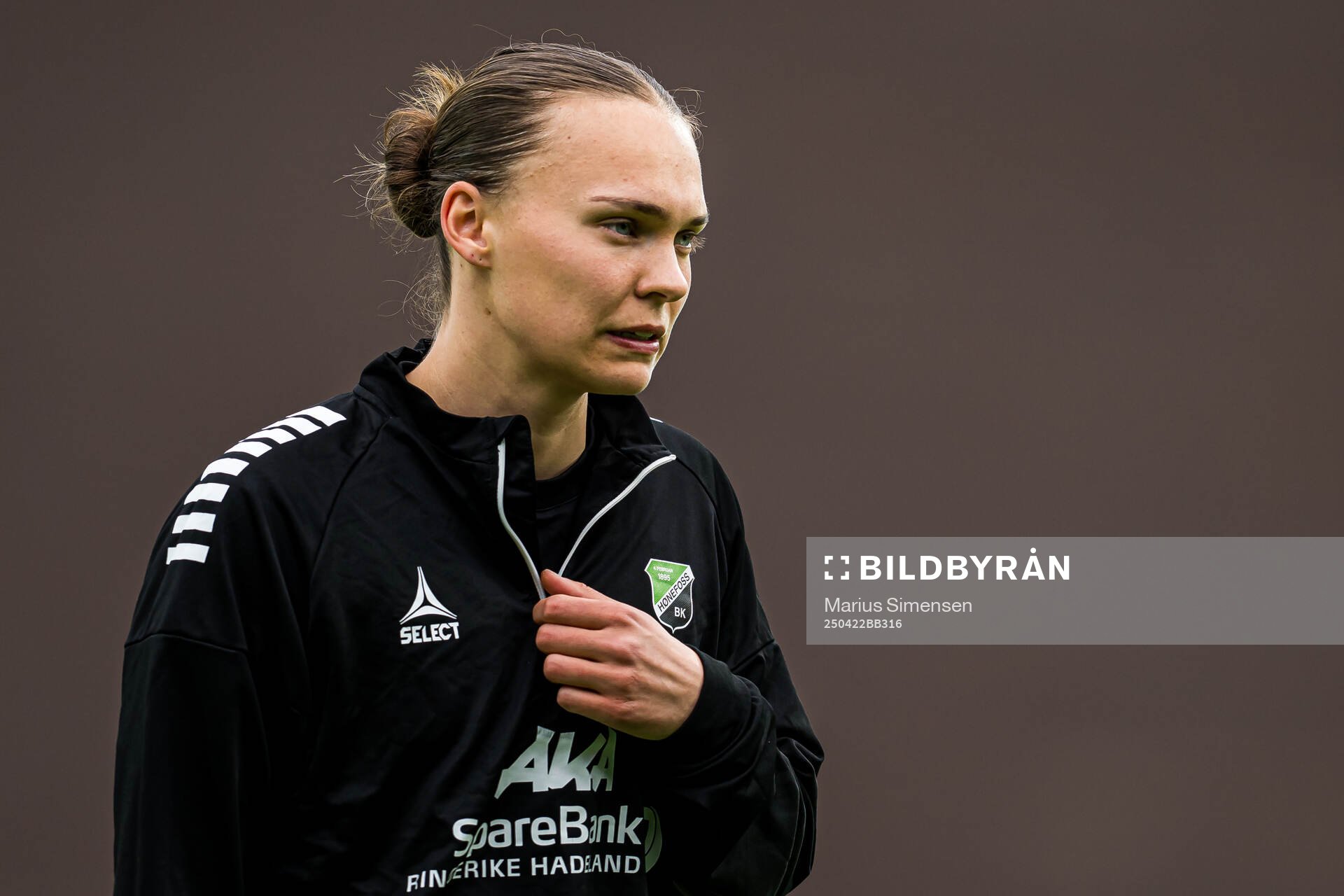 Synne Masdal of Hønefoss warms up