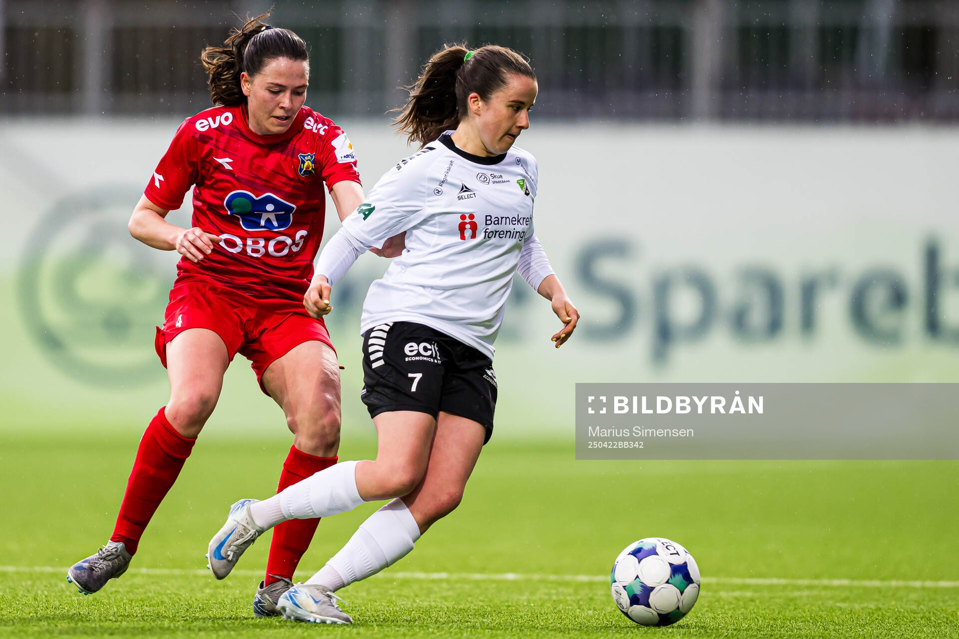 Solveig Engås of Røa and Emilia Ruud of Hønefoss