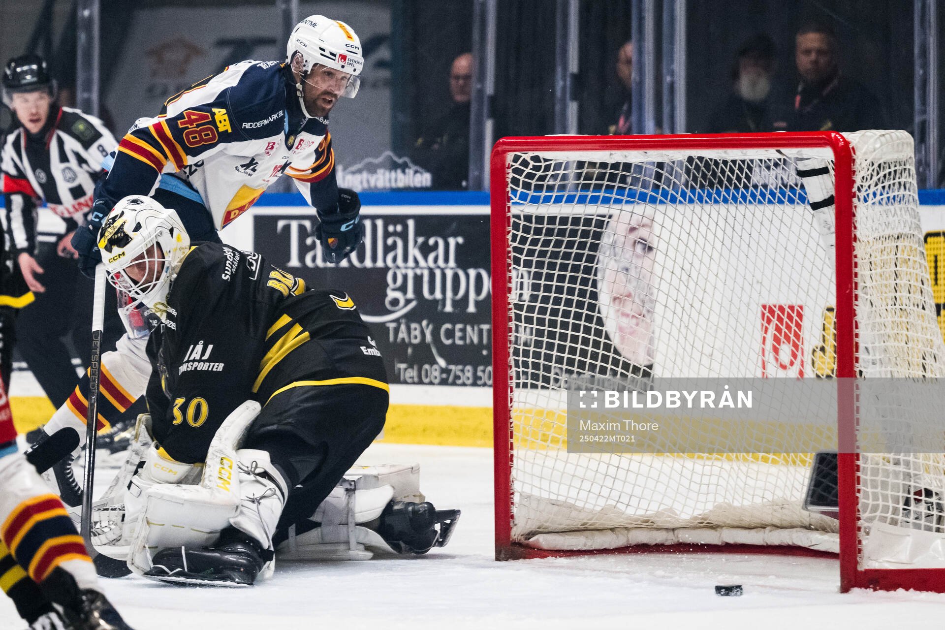 Djurgårdens Dick Axelsson och AIKs Victor Brattström