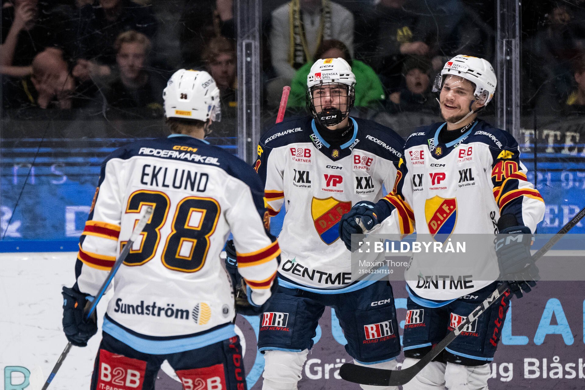 Djurgårdens Victor Eklund och Arvid Costmar jublar
