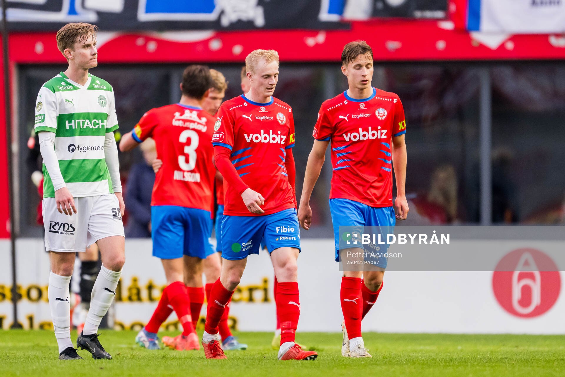 Helsingborgs Oscar Aga och Adrian Svanbäck deppar