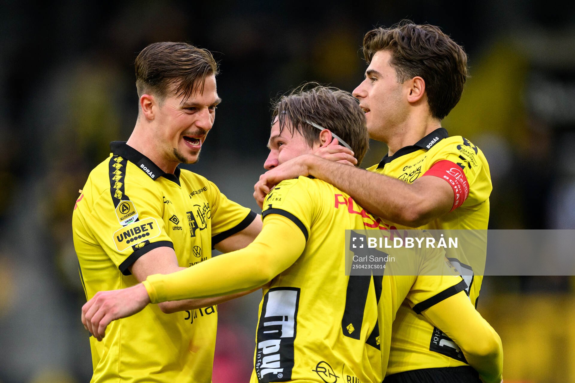 Elfsborgs Simon Olsson, Taylor Silverholt och Besfort Zeneli jublar efter 2-1 av Taylor Silverholt under fotbollsmatchen i Allsvenskan mellan Elfsborg och Sirius den 23 april 2025 i Borås. 