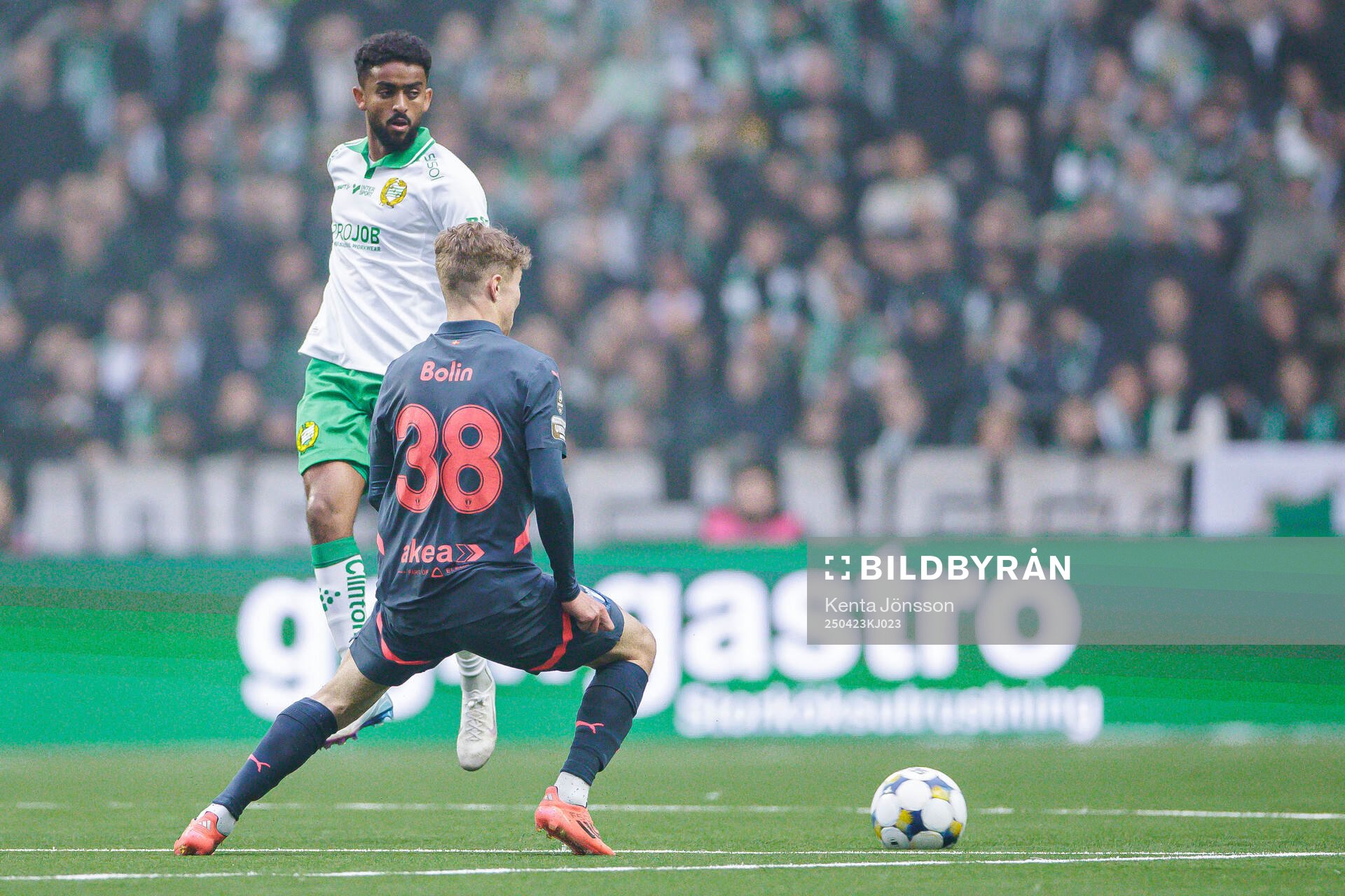 Hammarbys Tesfaldet Tekie och Malmö FFs Hugo Bolin