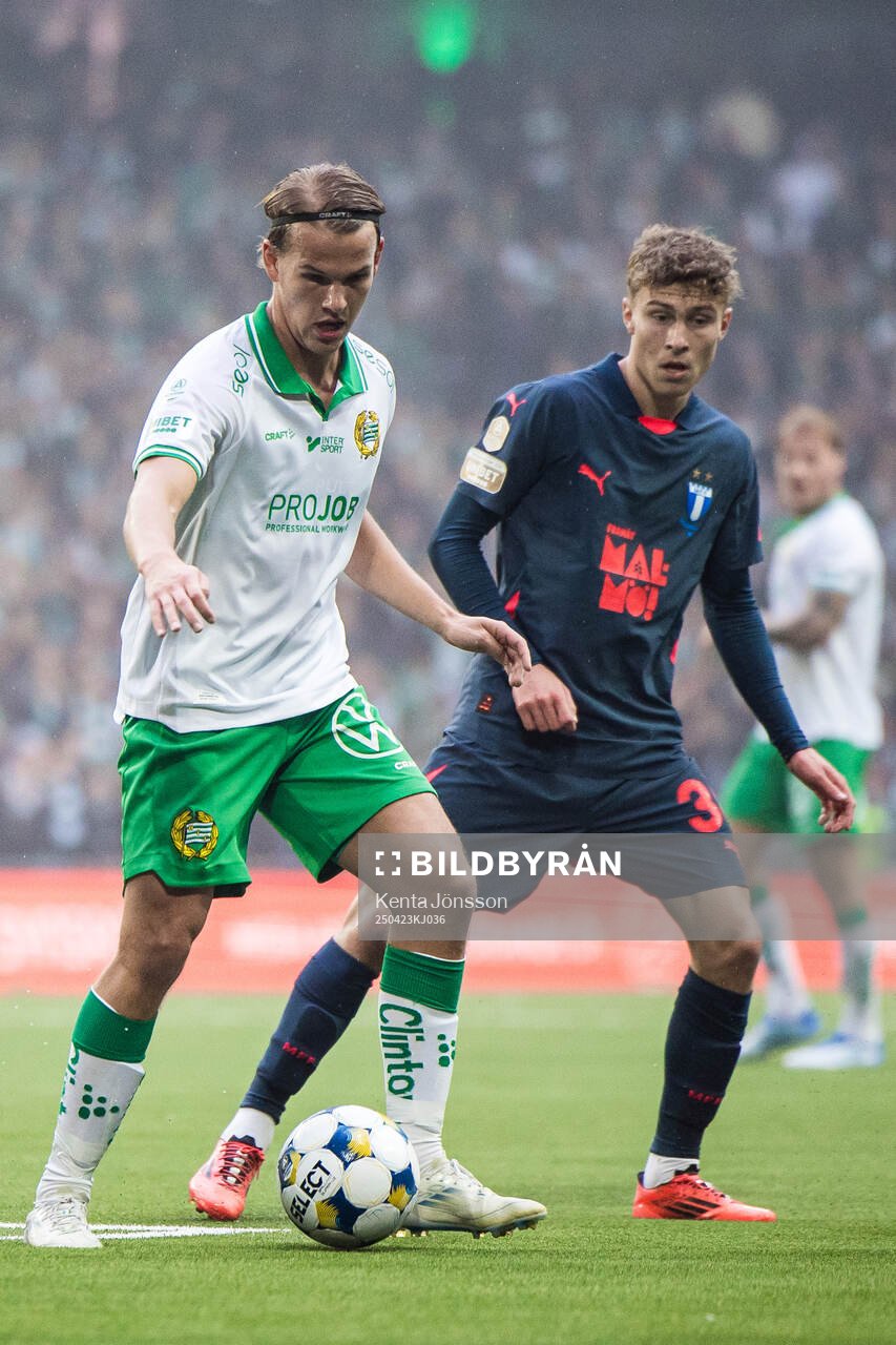 Hammarbys Markus Karlsson och Malmö FFs Hugo Bolin