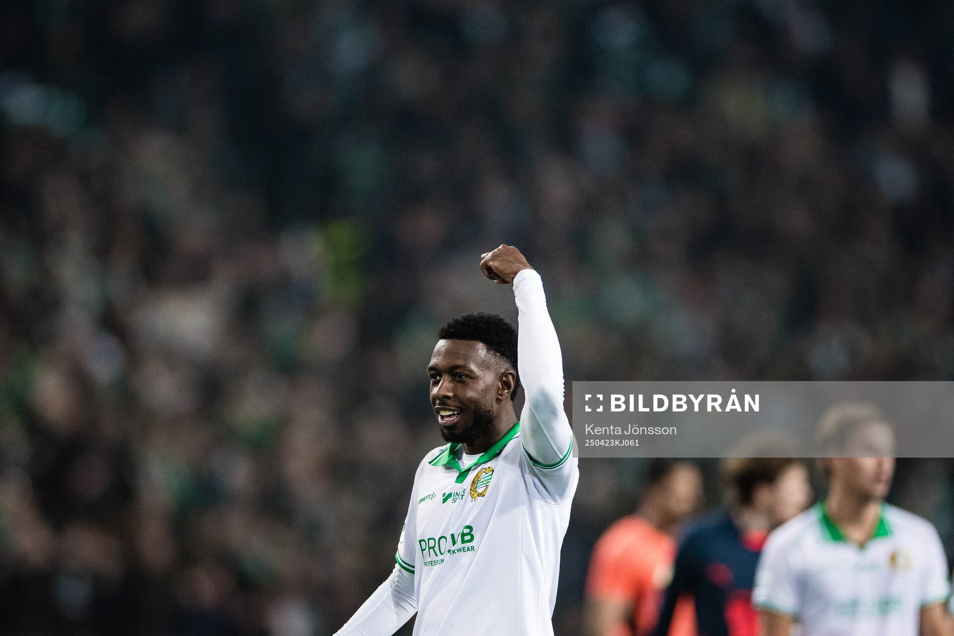 Hammarbys Shaquille Pinas jublar efter´ fotbollsmatchen i Allsvenskan mellan Hammarby och Malmö FF den 23 april 2025 i Stockholm. 