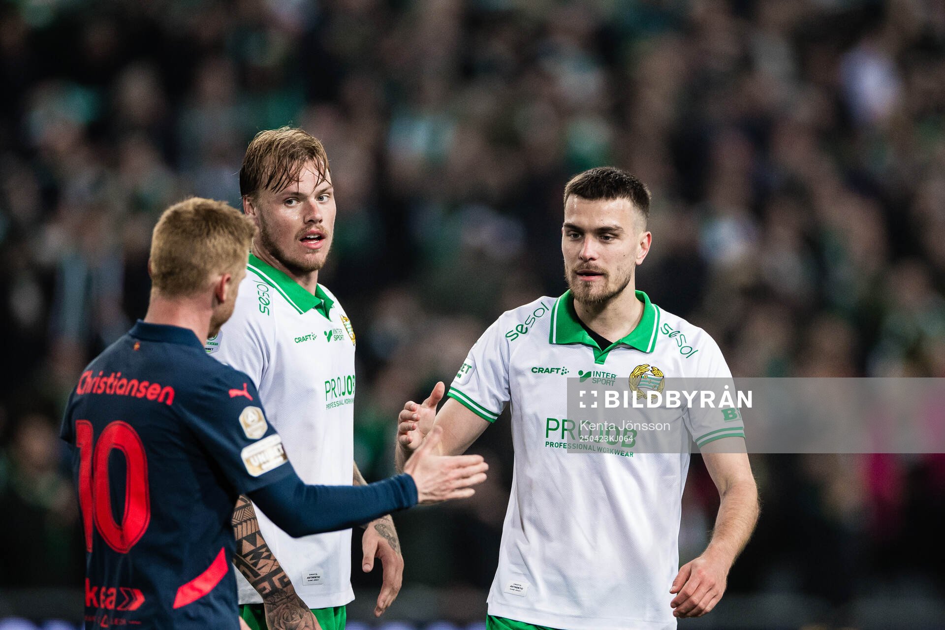 Malmö FFs Anders Christiansen tackar Hammarbys Victor
